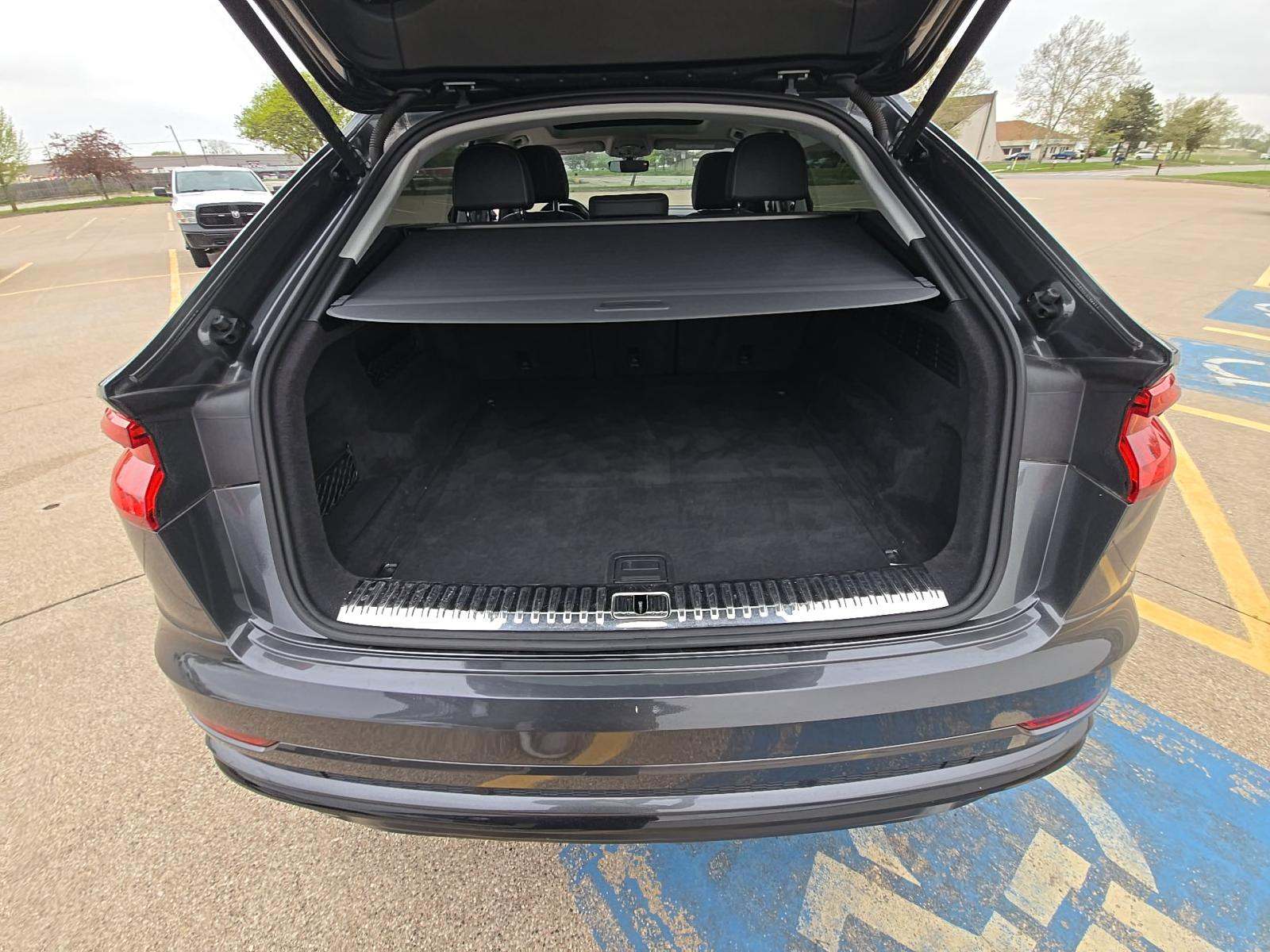 2021 Audi Q8 Premium Plus AWD
