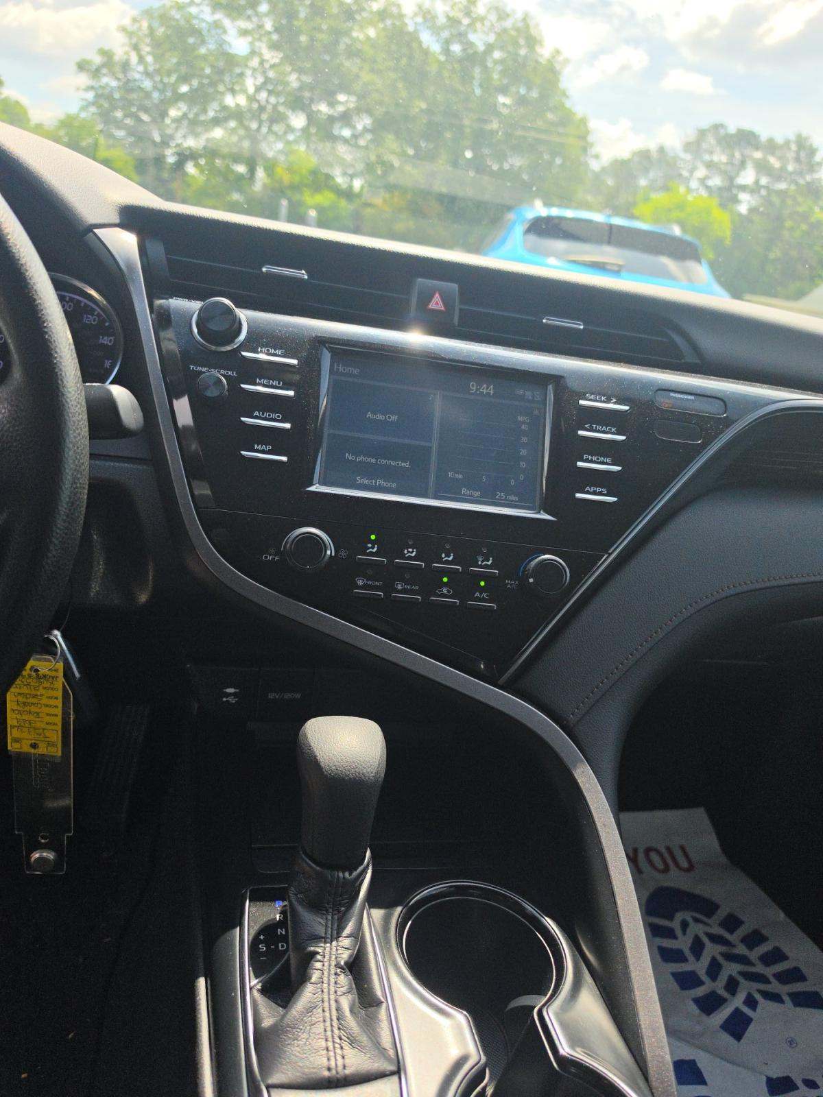 TOYOTA CAMRY - 6