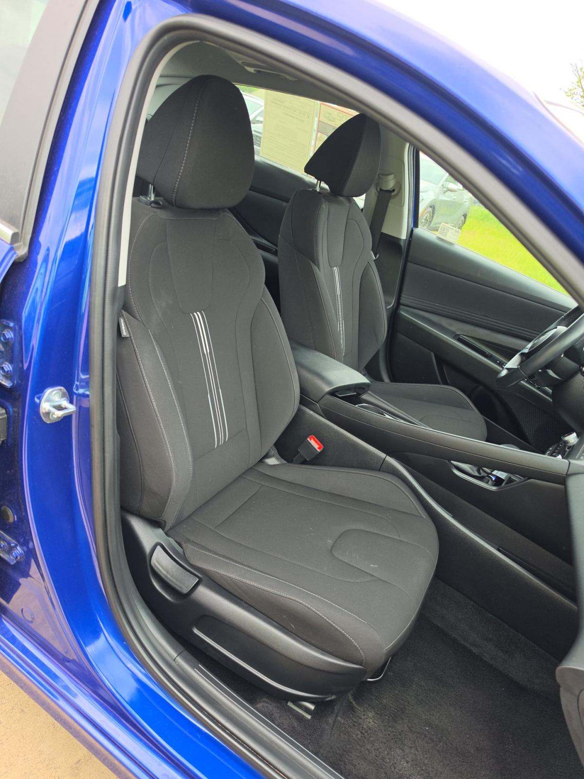 2025 Hyundai Elantra SEL Convenience FWD