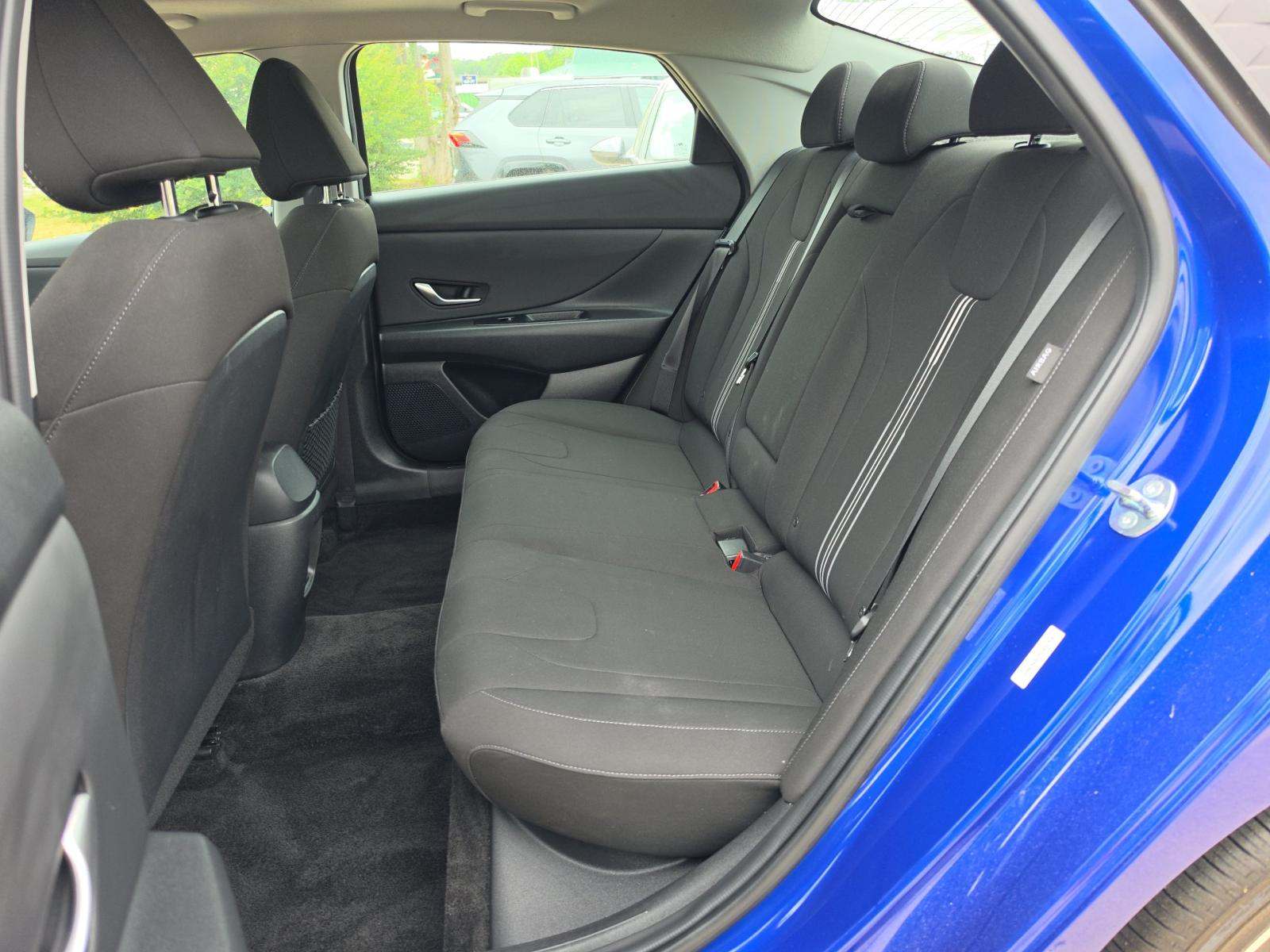 2025 Hyundai Elantra SEL Convenience FWD