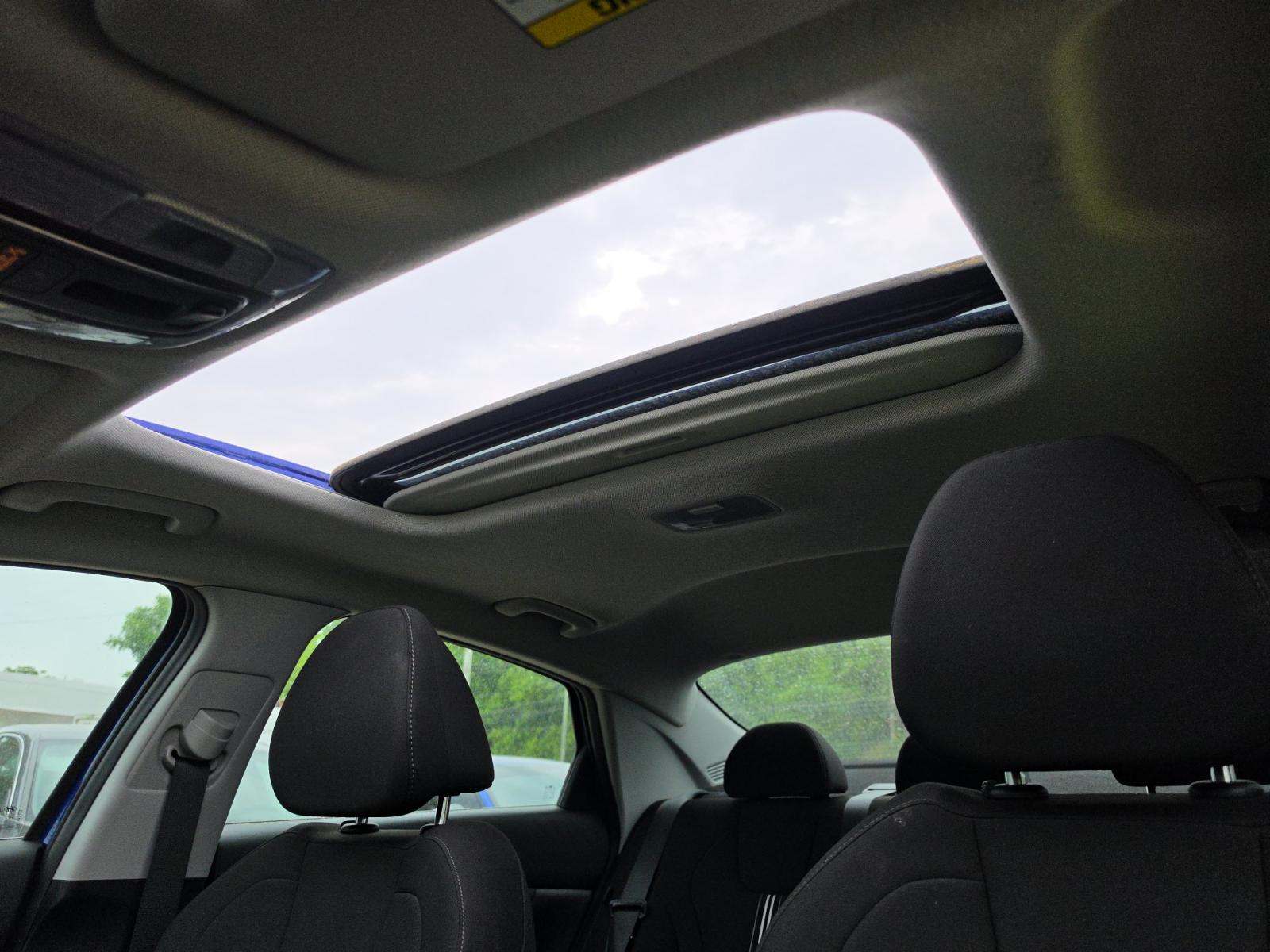 2025 Hyundai Elantra SEL Convenience FWD
