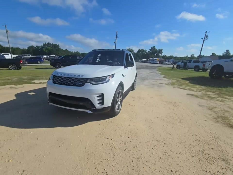 2023 Land Rover Discovery Metropolitan Edition AWD