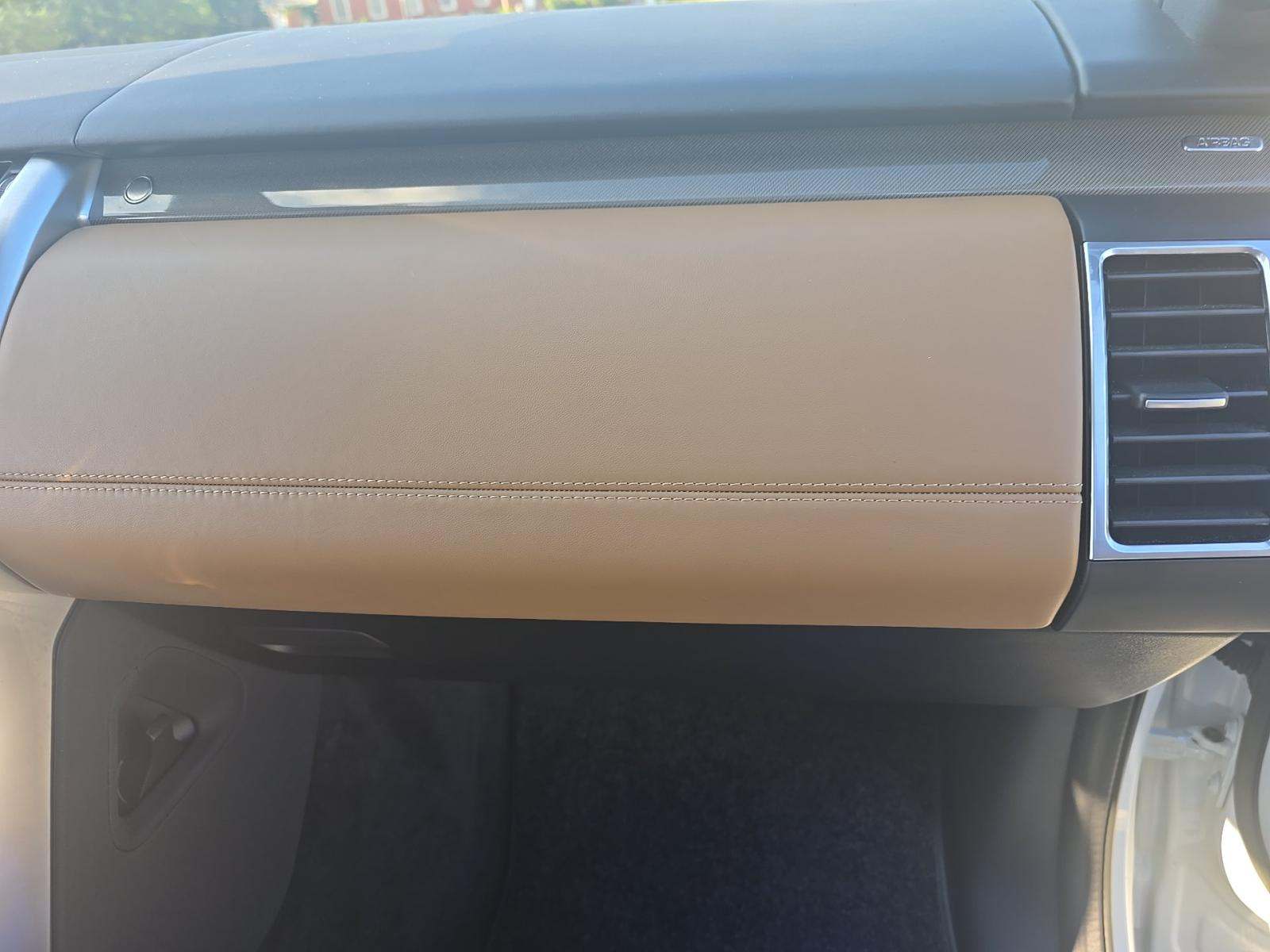 2023 Land Rover Discovery Metropolitan Edition AWD