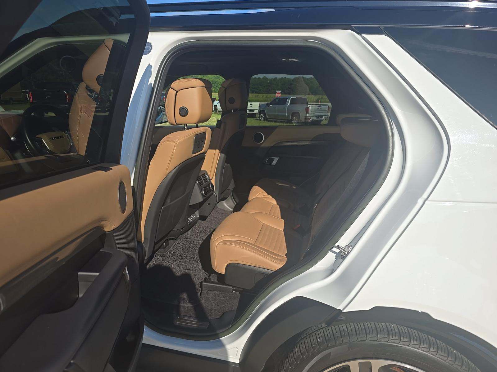 2023 Land Rover Discovery Metropolitan Edition AWD