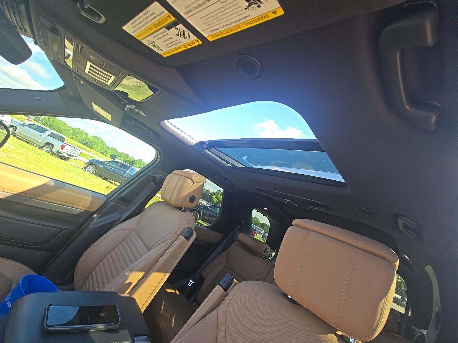 2023 Land Rover Discovery Metropolitan Edition AWD