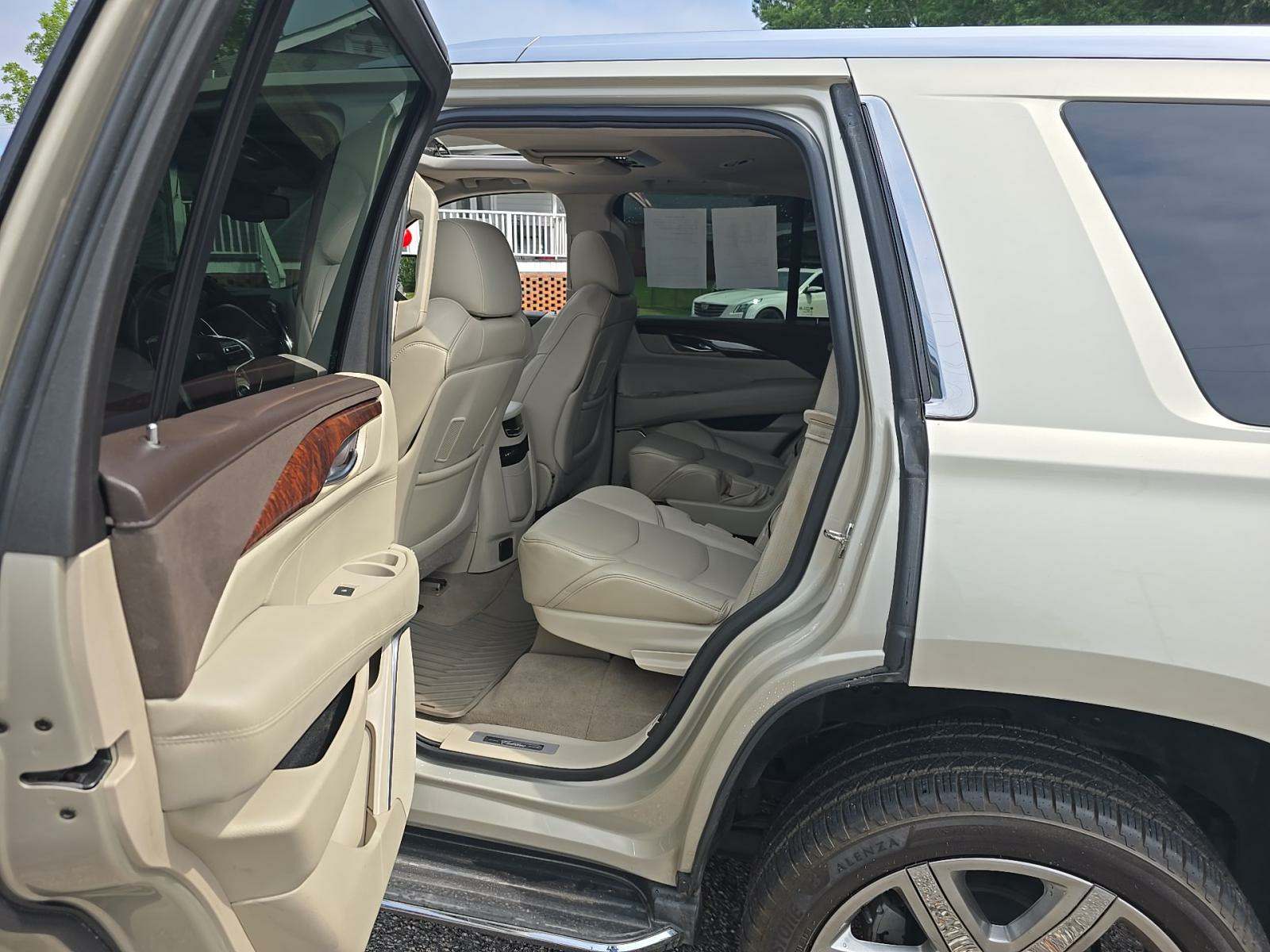 2015 Cadillac Escalade Luxury AWD