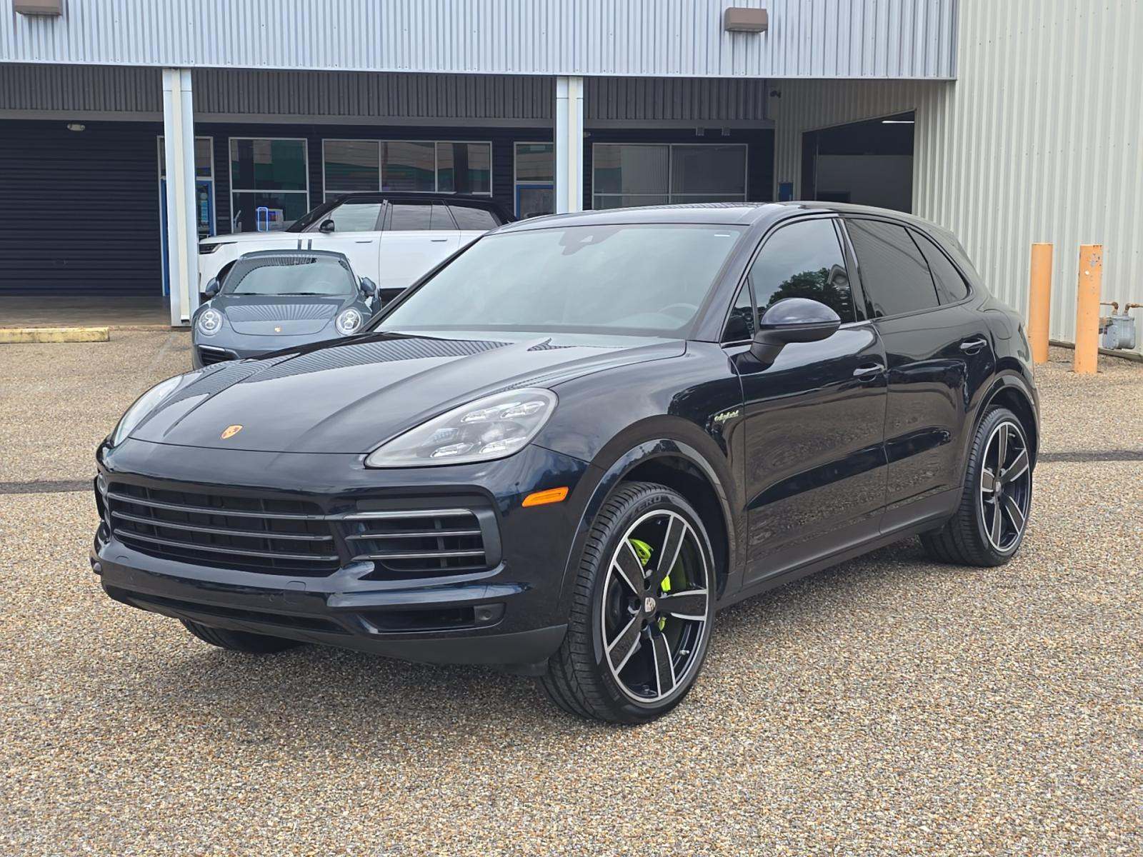 PORSCHE CAYENNE - 1