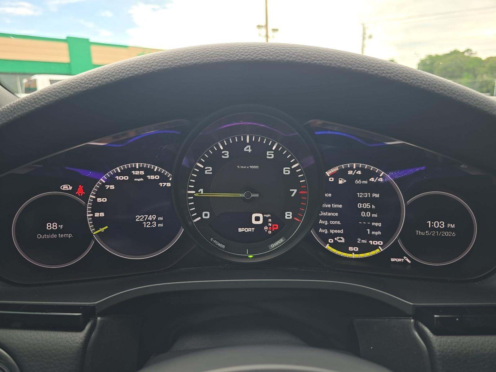 PORSCHE CAYENNE - 9