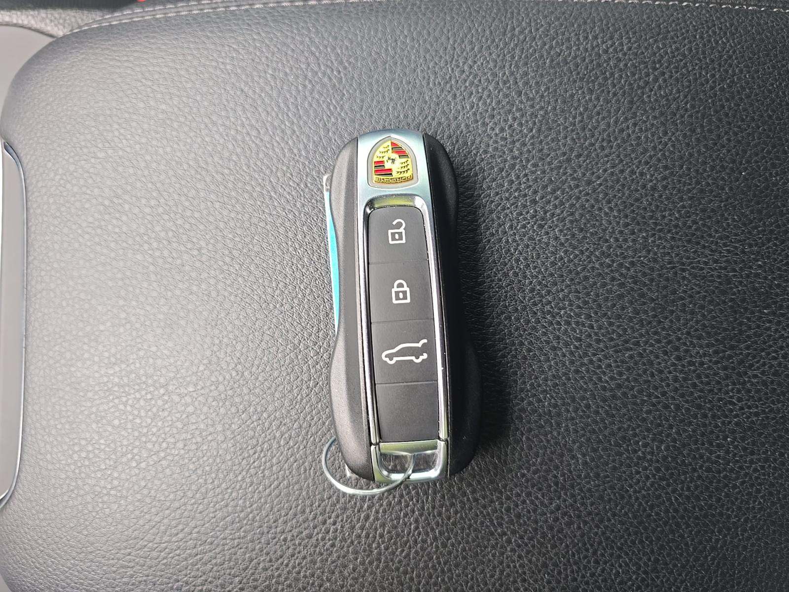 PORSCHE CAYENNE - 8