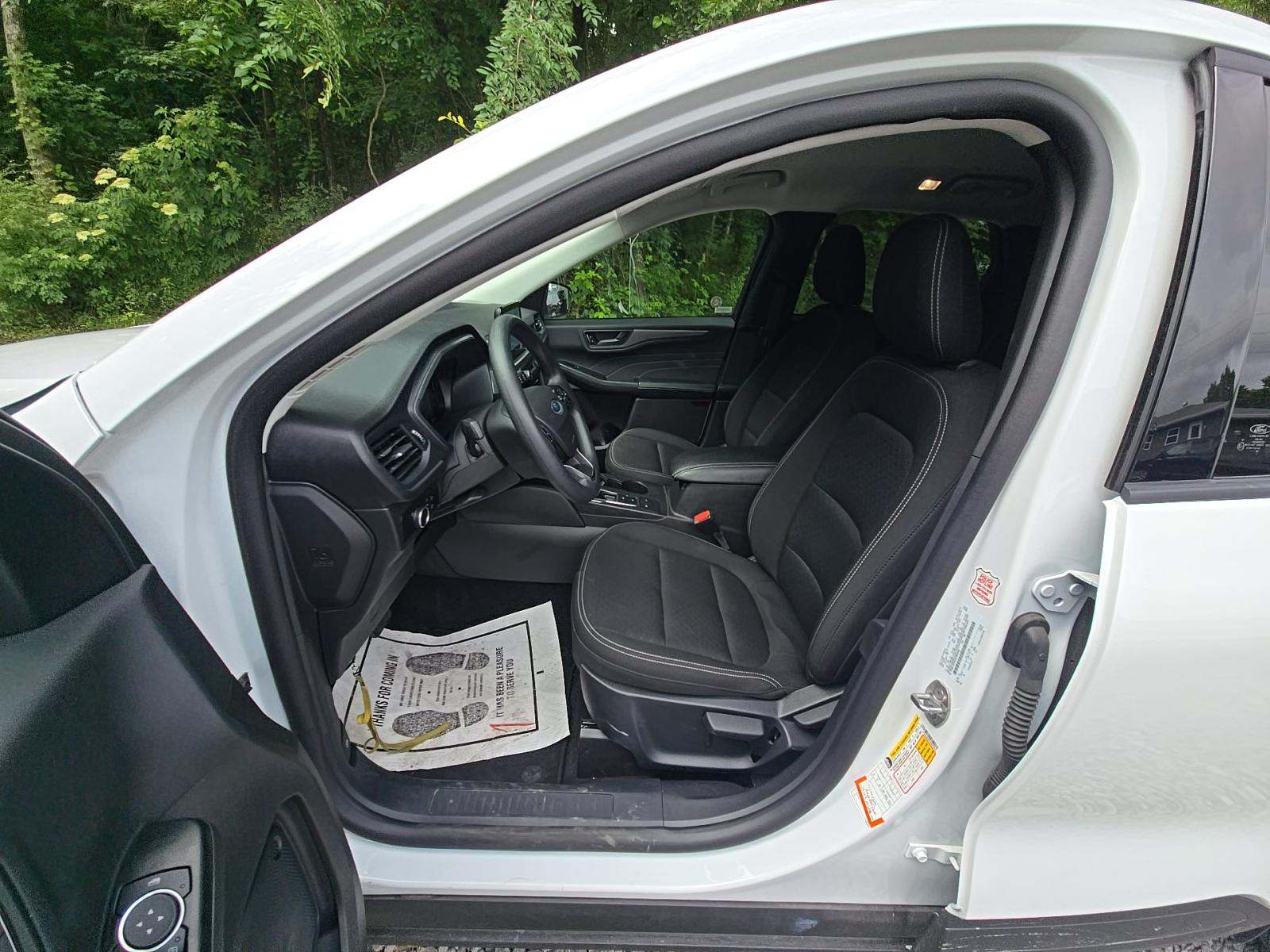 FORD ESCAPE - 2