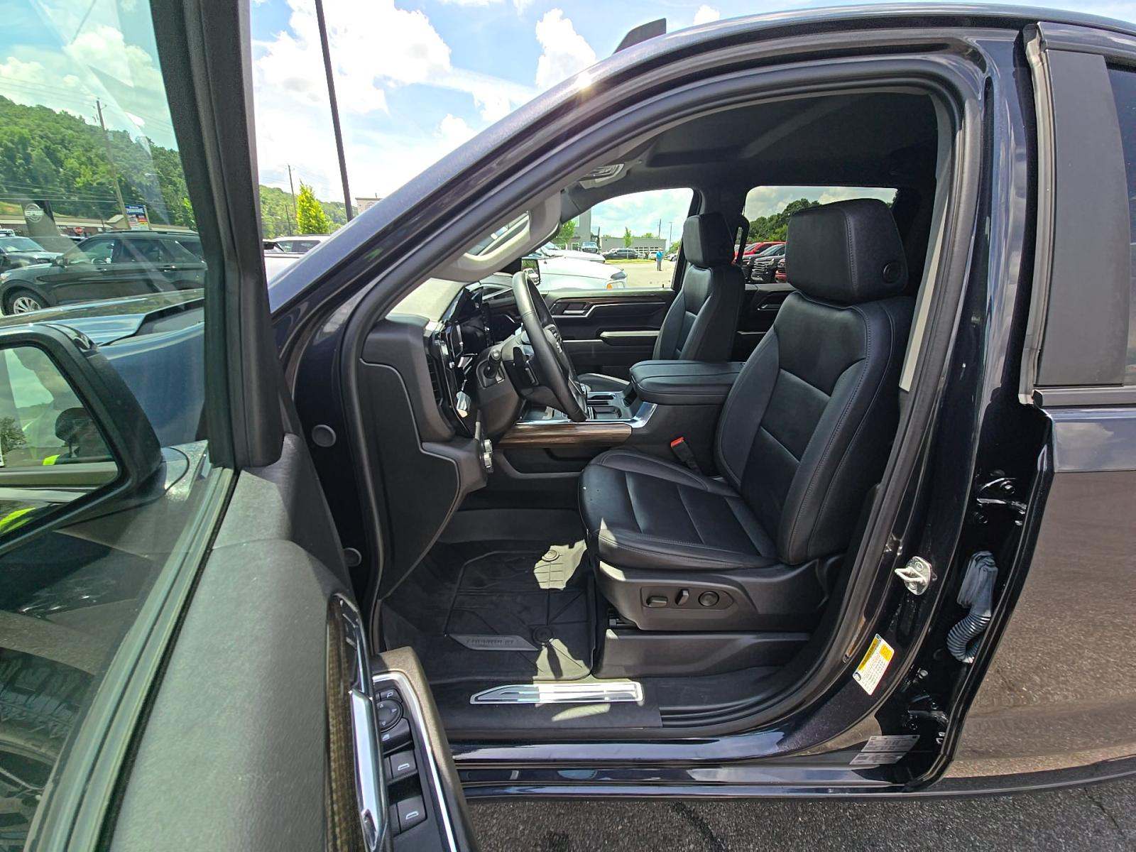 2024 Chevrolet Silverado 1500 RST AWD