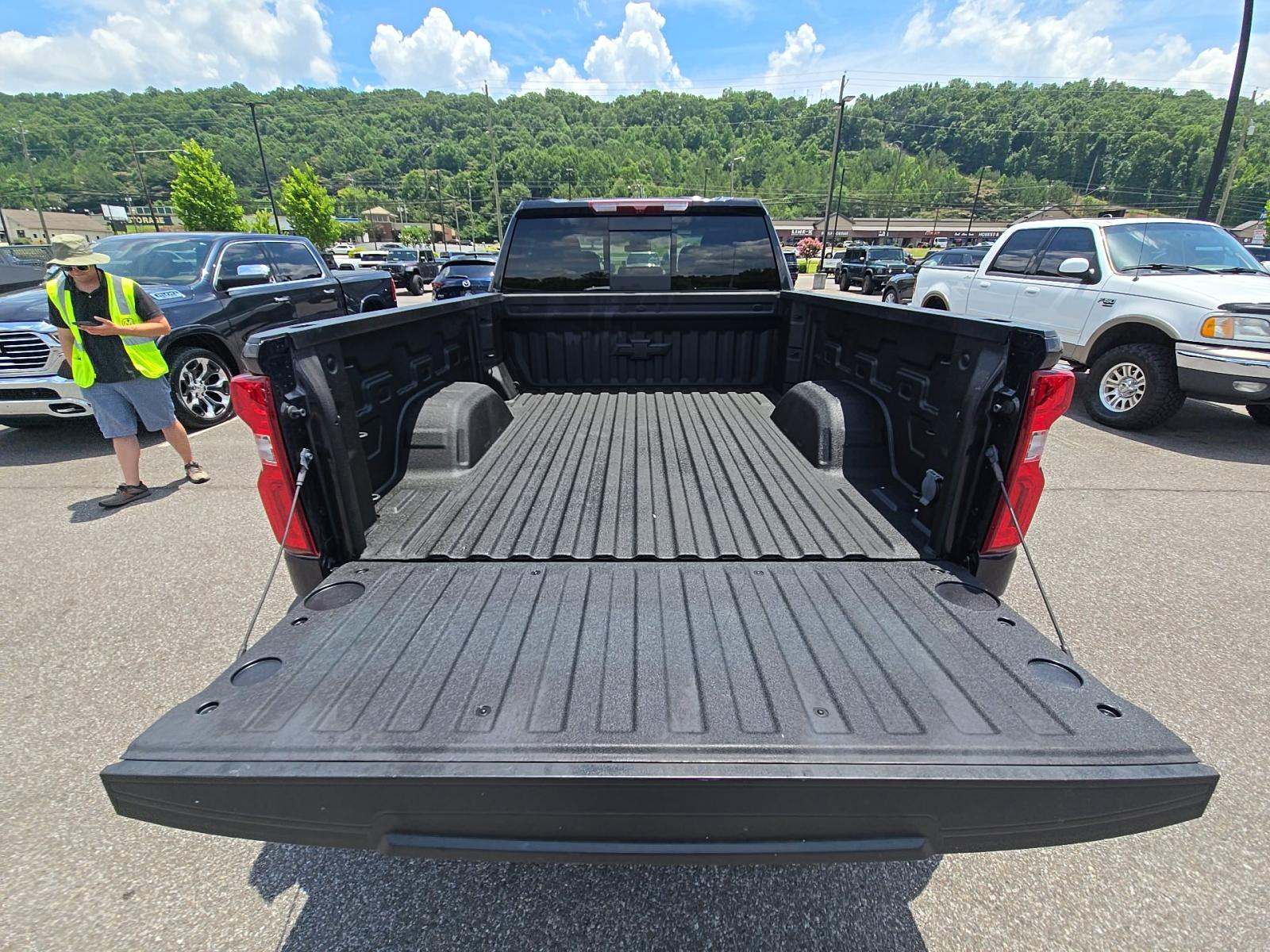 2024 Chevrolet Silverado 1500 RST AWD