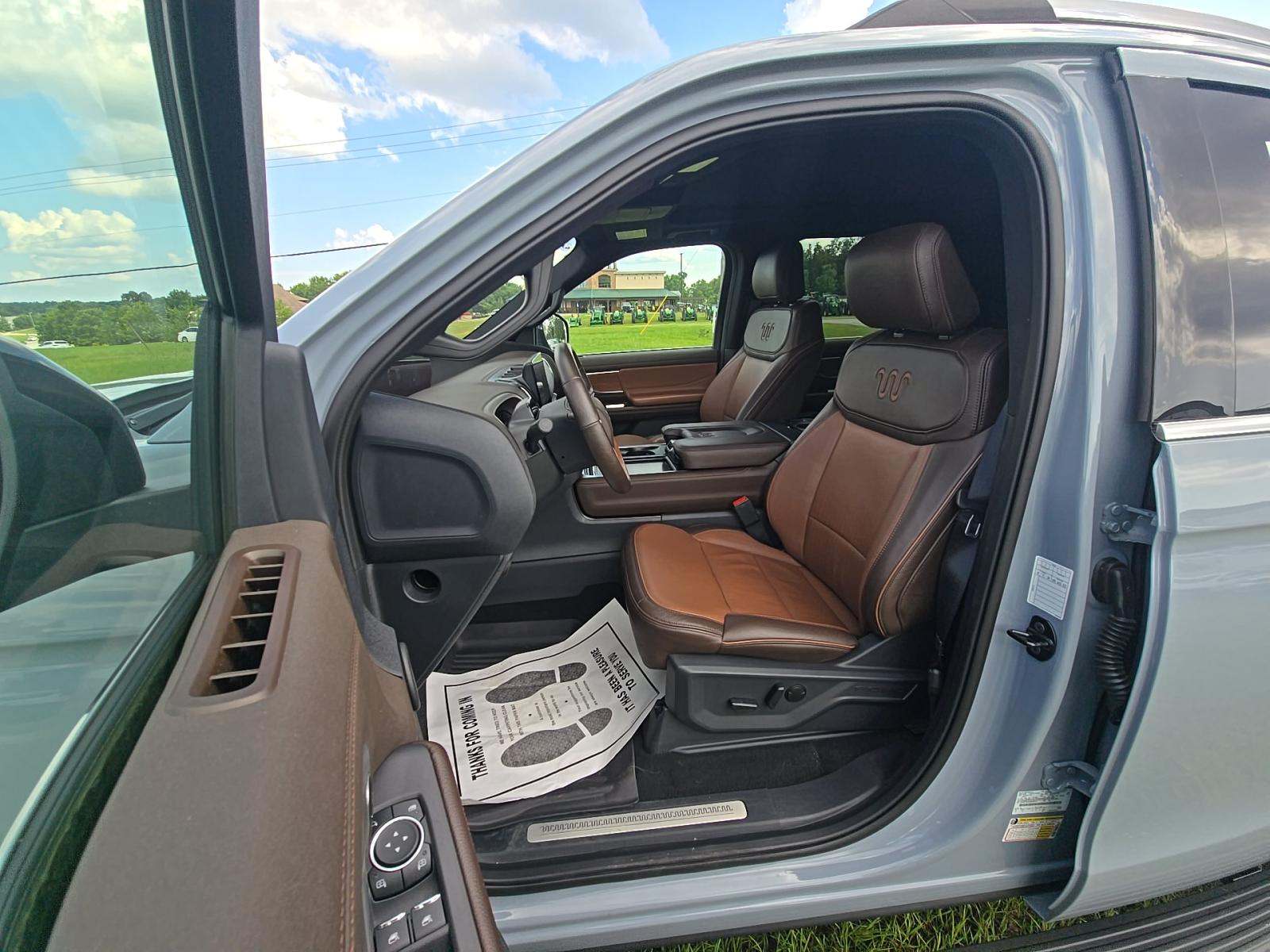 FORD EXPEDITION MAX - 2