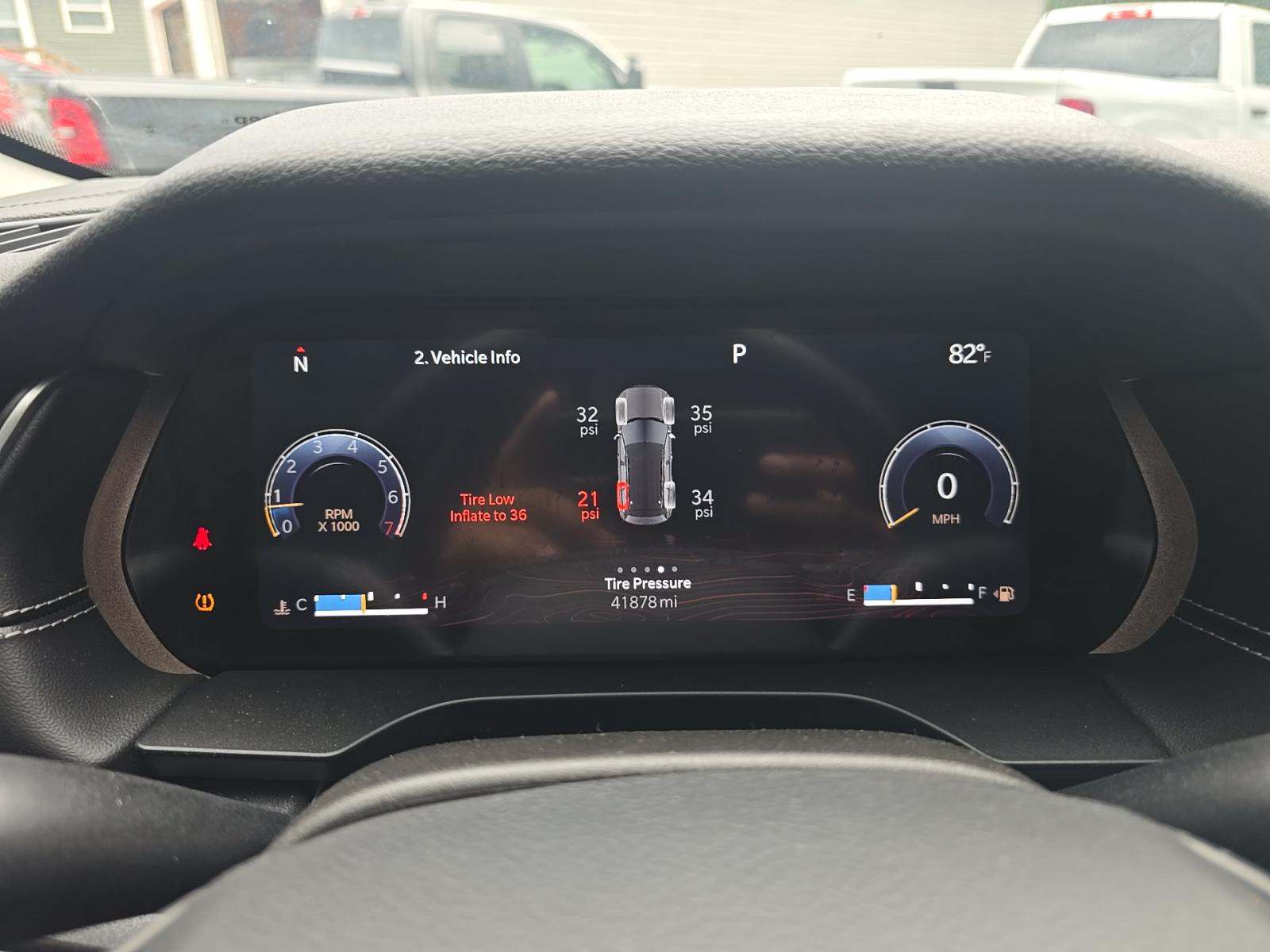 2023 Jeep Grand Cherokee Laredo RWD