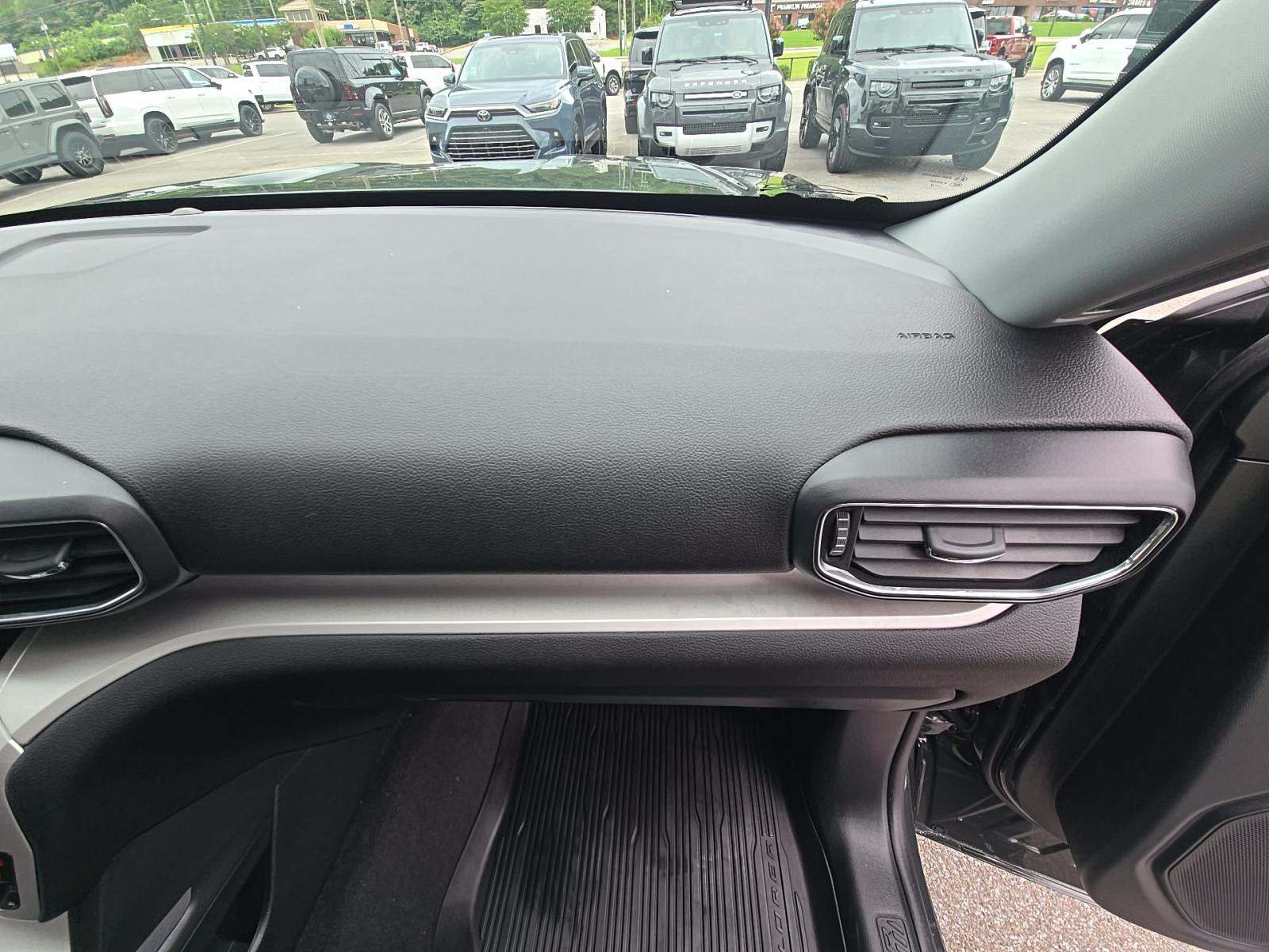 2023 Ford Explorer XLT RWD
