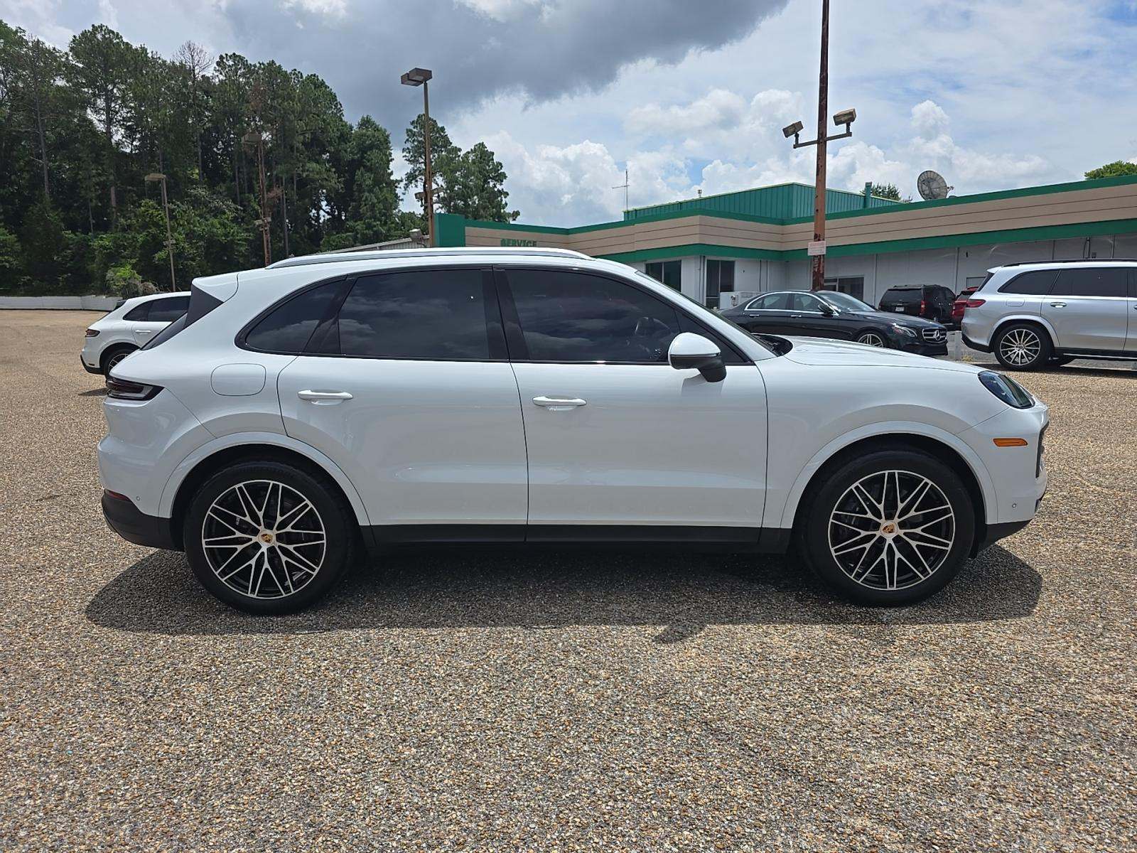 2025 Porsche Cayenne Base AWD