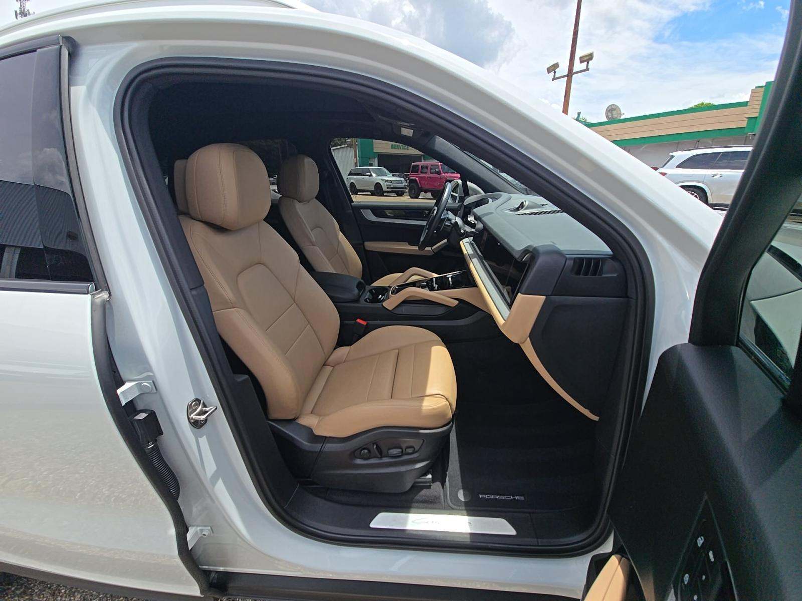 2025 Porsche Cayenne Base AWD
