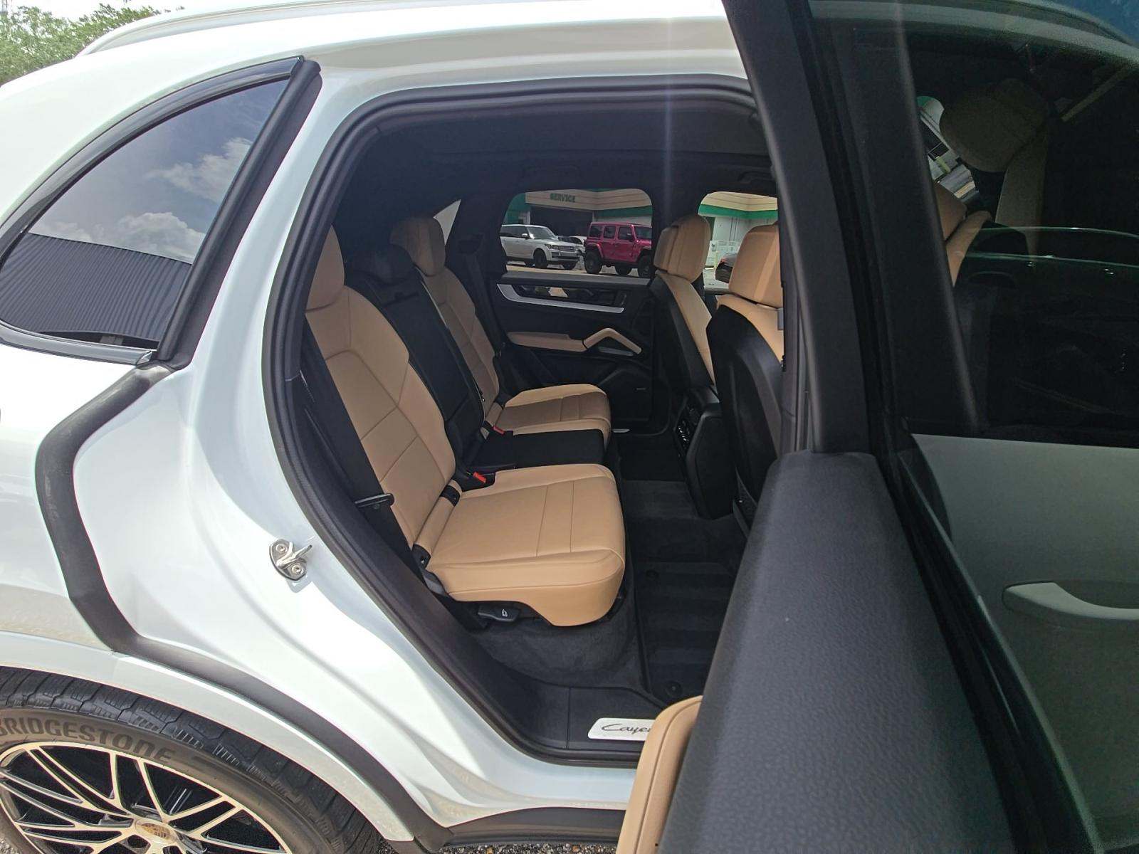 2025 Porsche Cayenne Base AWD