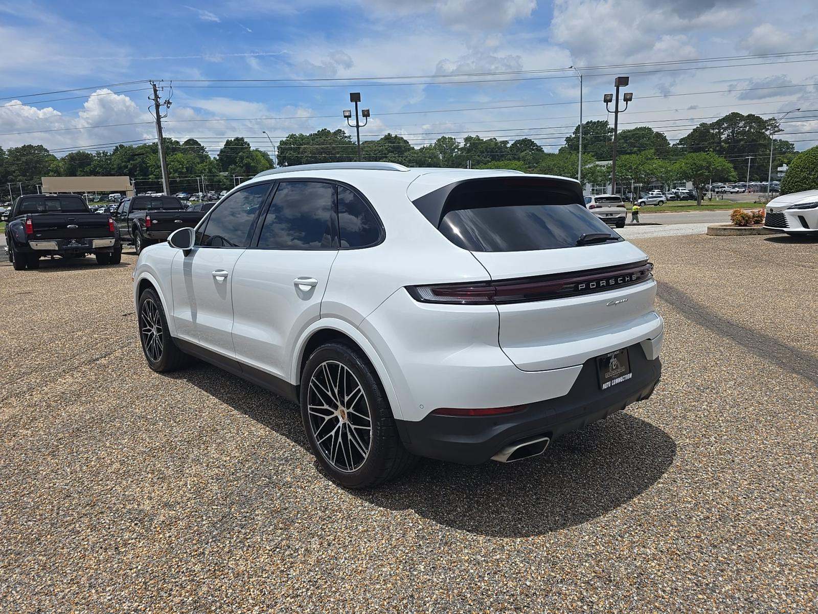2025 Porsche Cayenne Base AWD