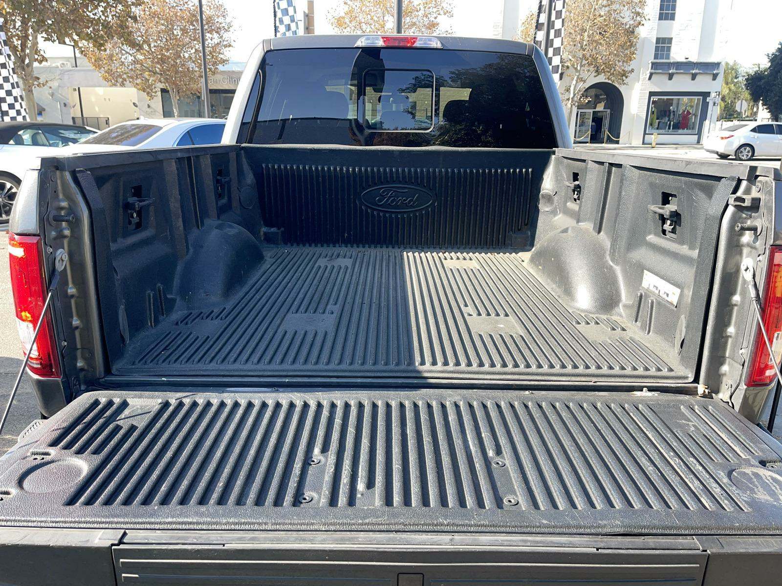 2017 Ford F-150 XLT RWD