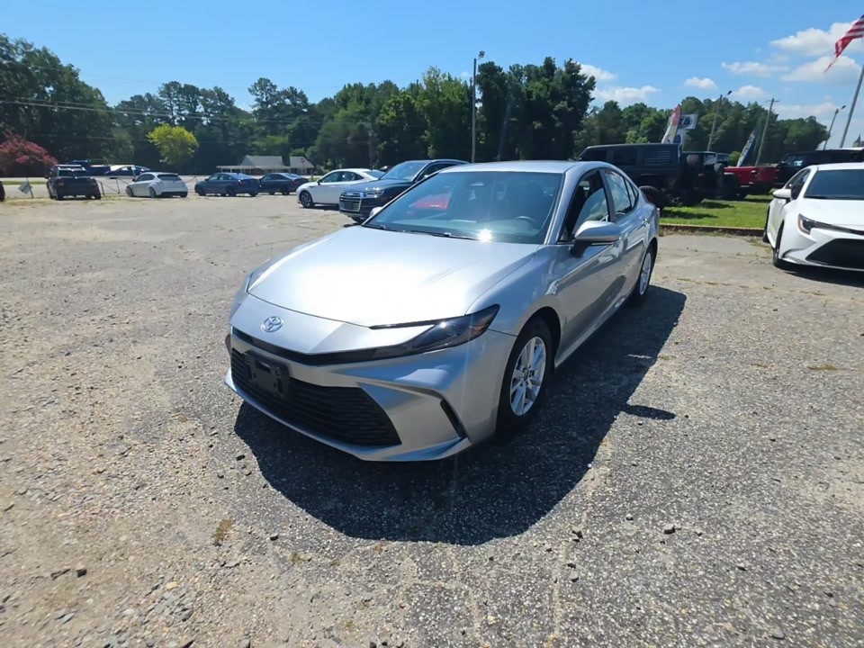 2025 Toyota Camry LE FWD