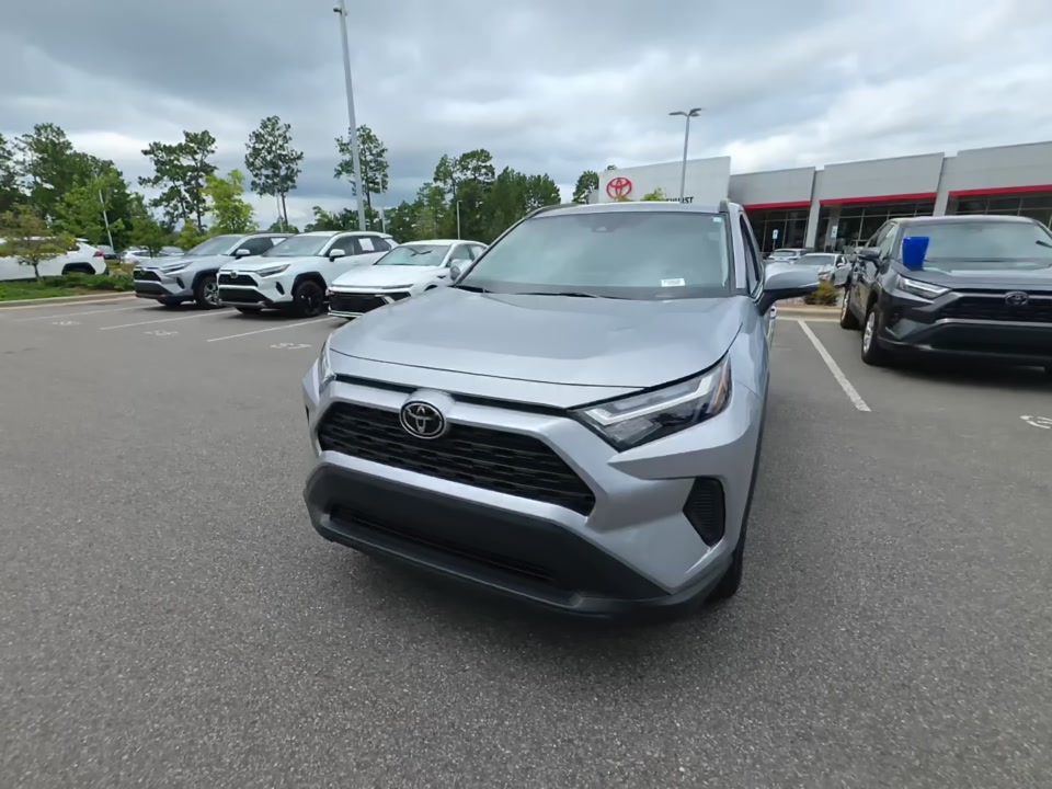 2025 Toyota RAV4 XLE FWD