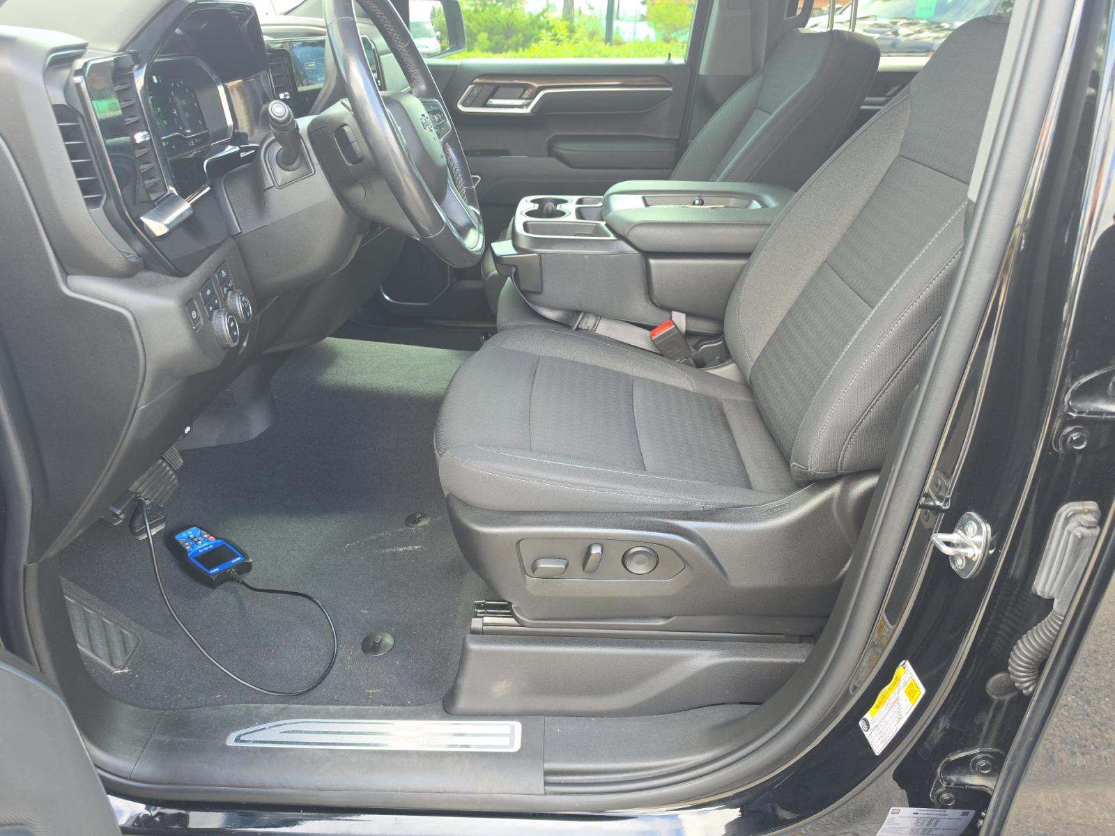 2022 Chevrolet Silverado 1500 RST AWD