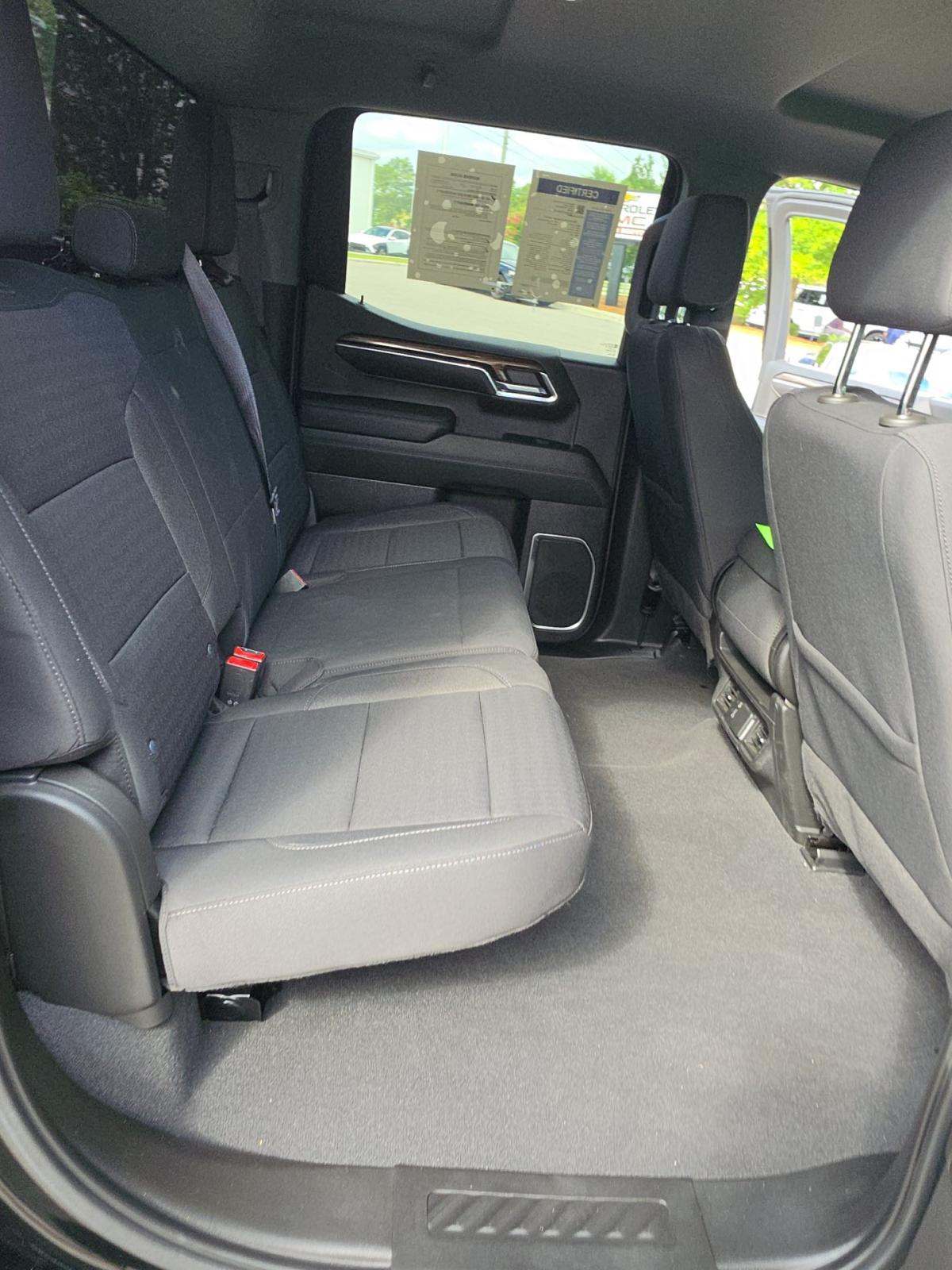 2022 Chevrolet Silverado 1500 RST AWD