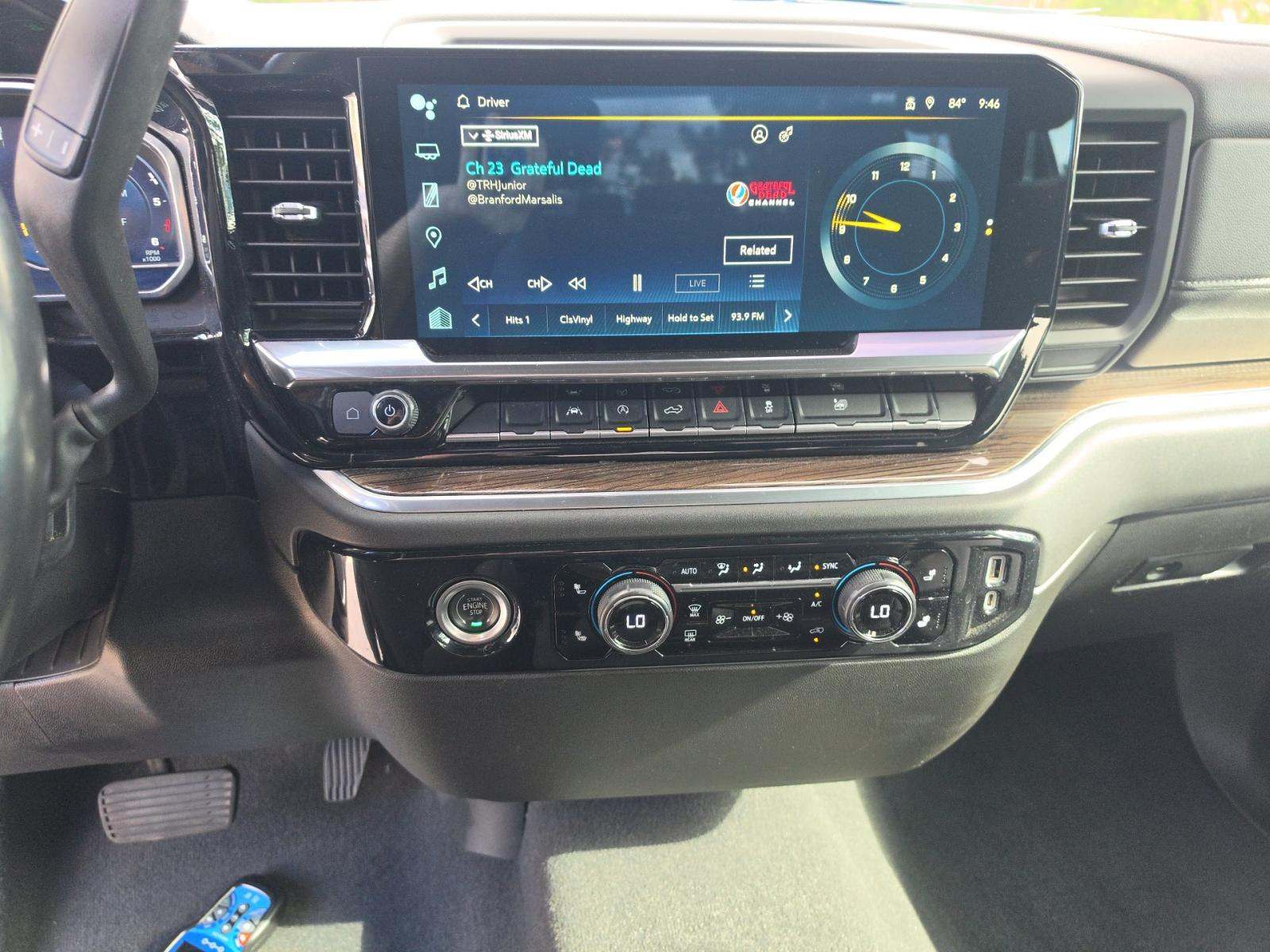 2022 Chevrolet Silverado 1500 RST AWD