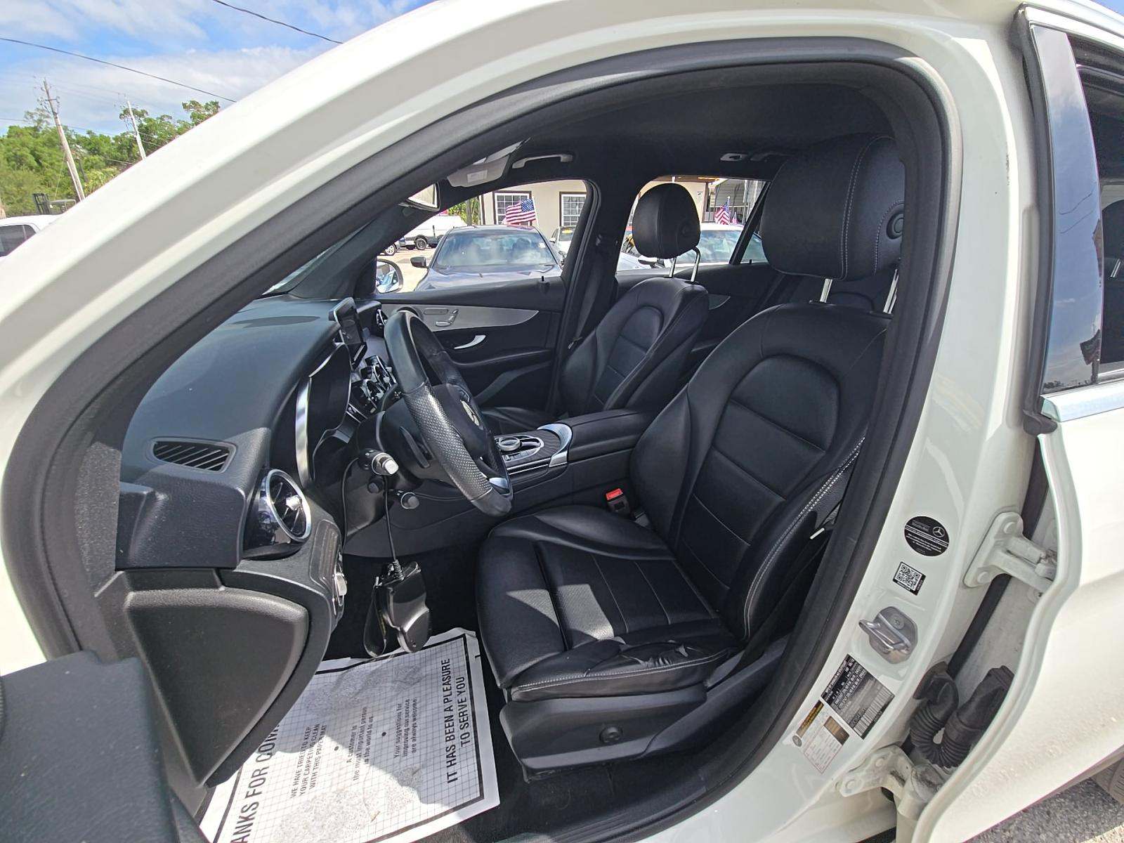 2019 Mercedes-Benz GLC GLC 300 RWD