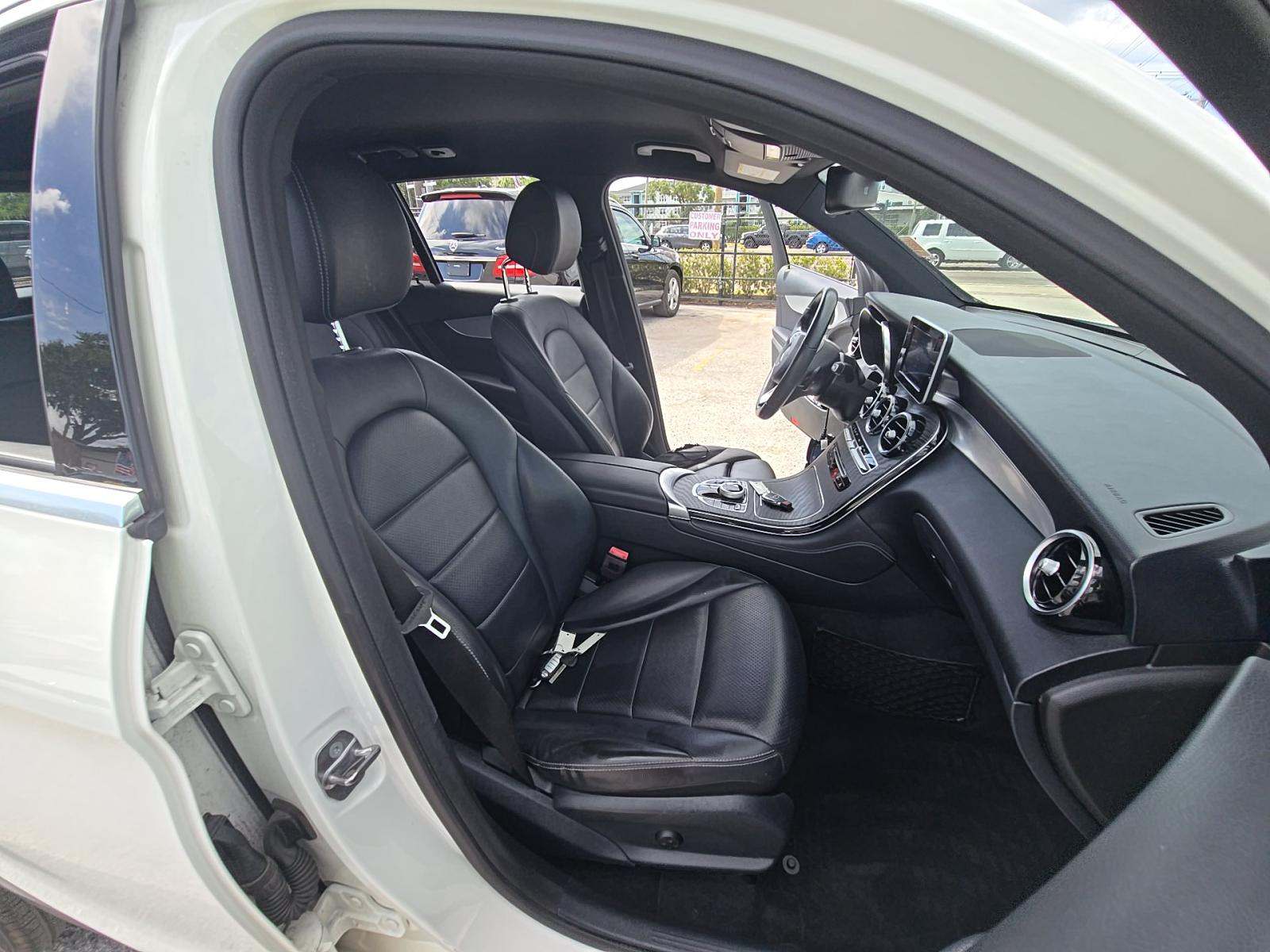 2019 Mercedes-Benz GLC GLC 300 RWD