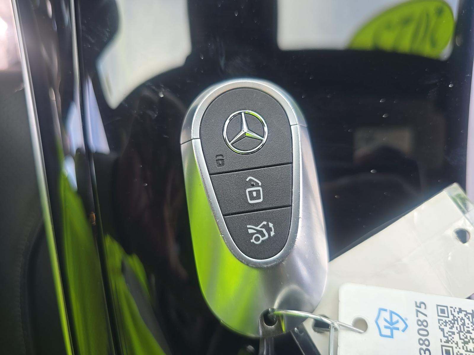 MERCEDES-BENZ GLC - 8