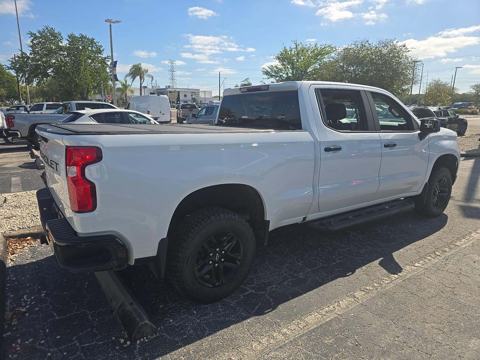 CHEVROLET SILVERADO - 3