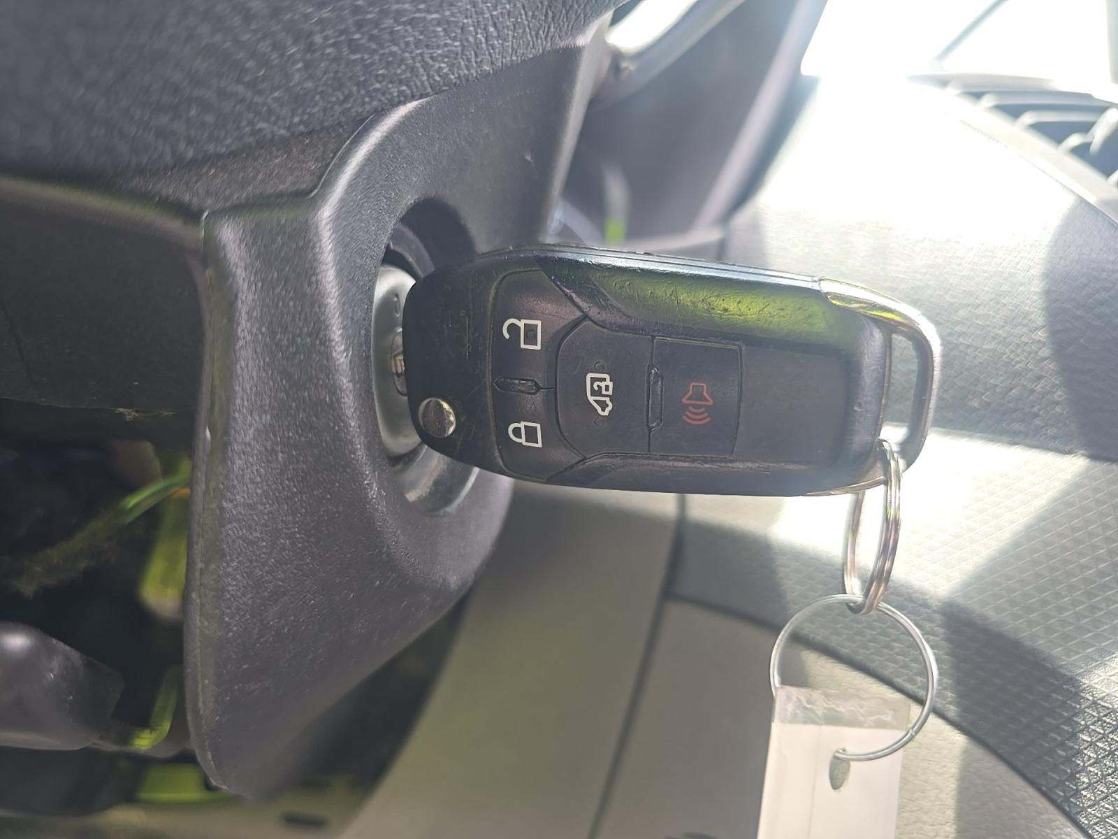 FORD TRANSIT CONNECT - 8