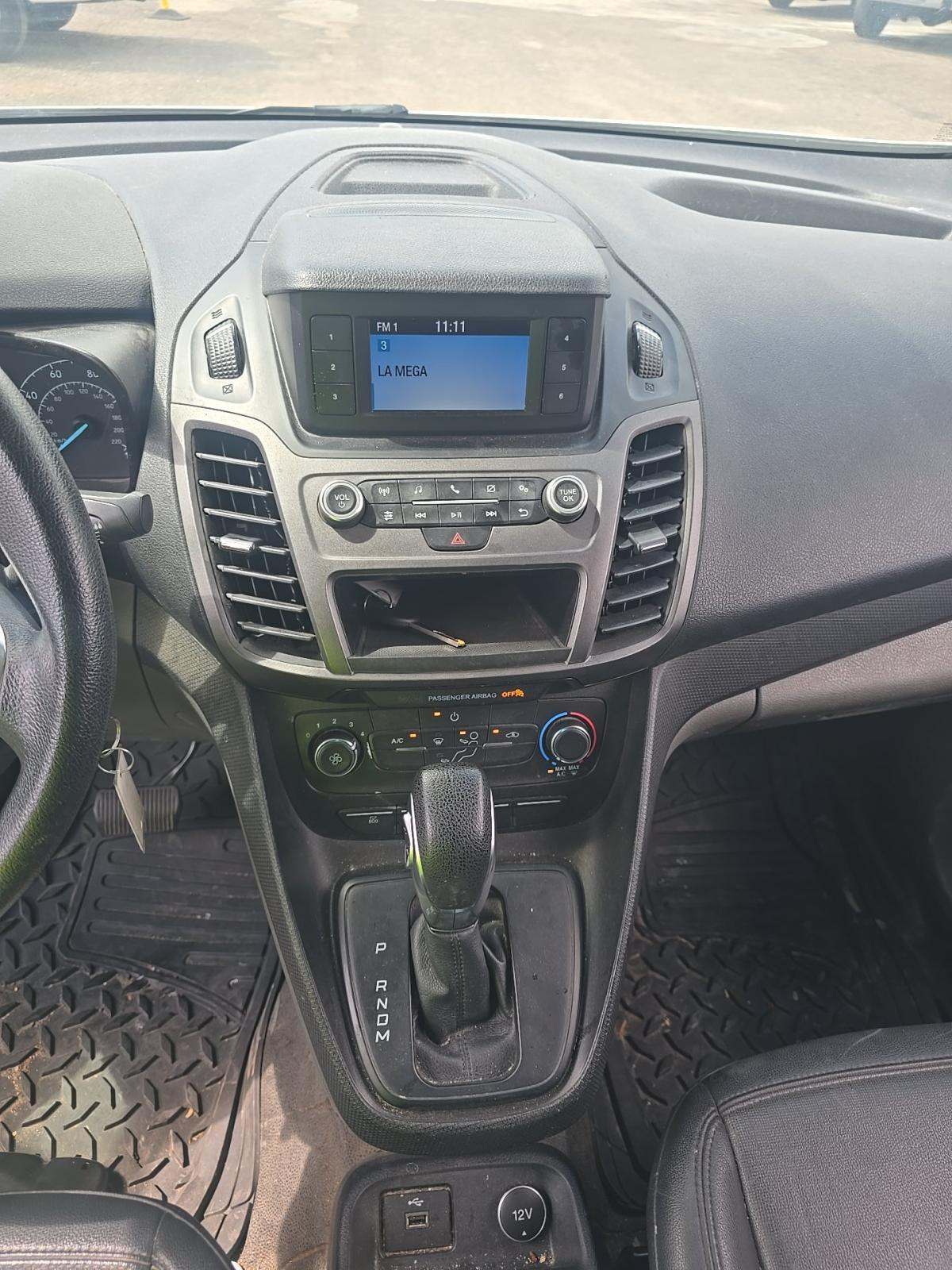 FORD TRANSIT CONNECT - 10