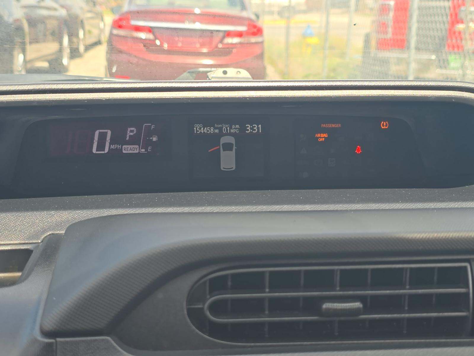 TOYOTA PRIUS C - 9