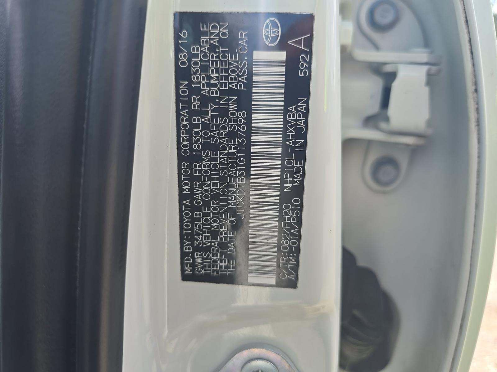 TOYOTA PRIUS C - 5