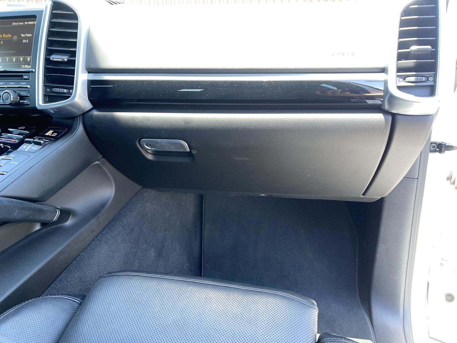 2016 Porsche Cayenne 4D SUV 3.6L AWD