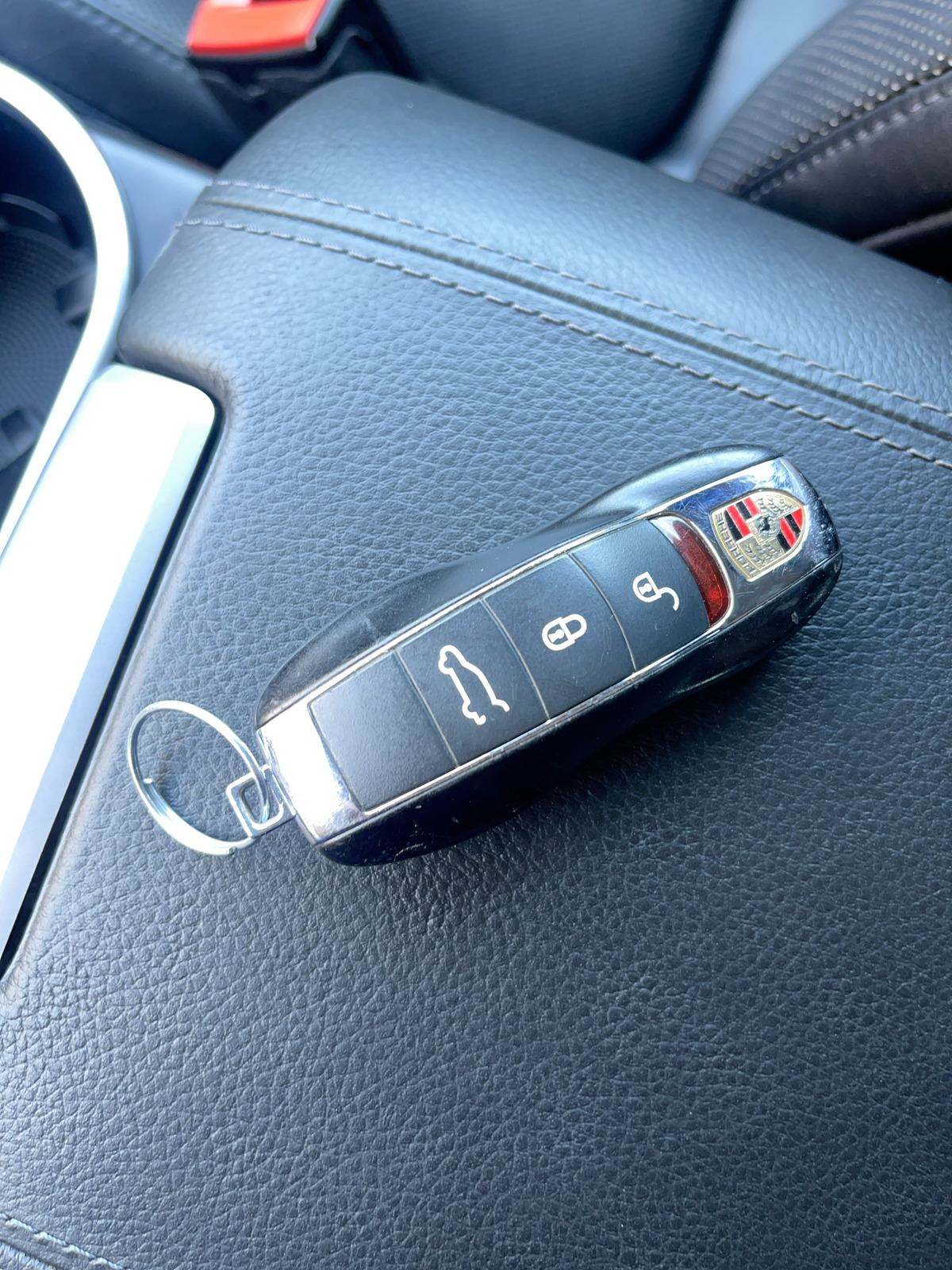 2016 Porsche Cayenne 4D SUV 3.6L AWD