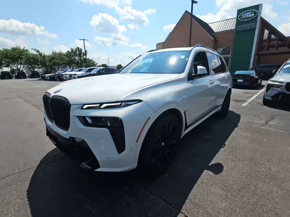 2025 BMW X7 xDrive40i AWD