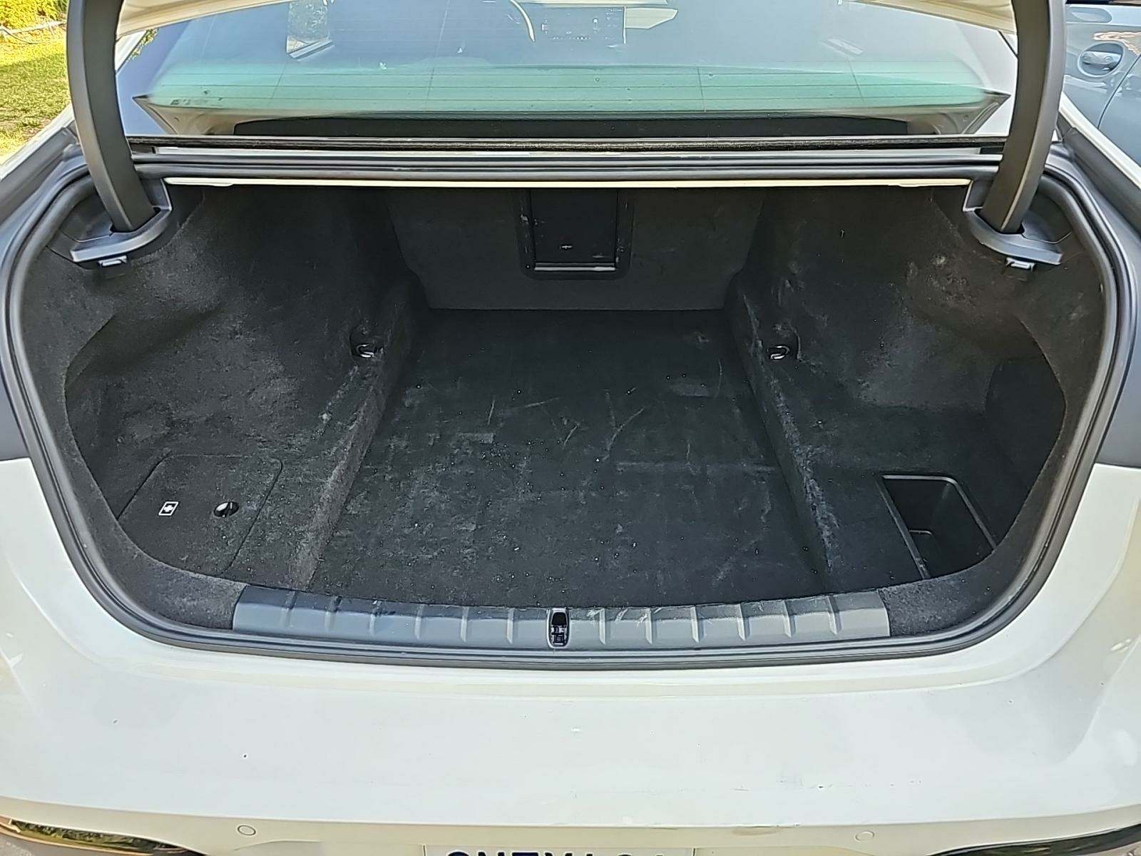 2025 BMW 7 Series 740i RWD