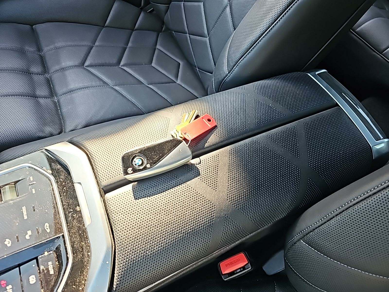 2025 BMW 7 Series 740i RWD