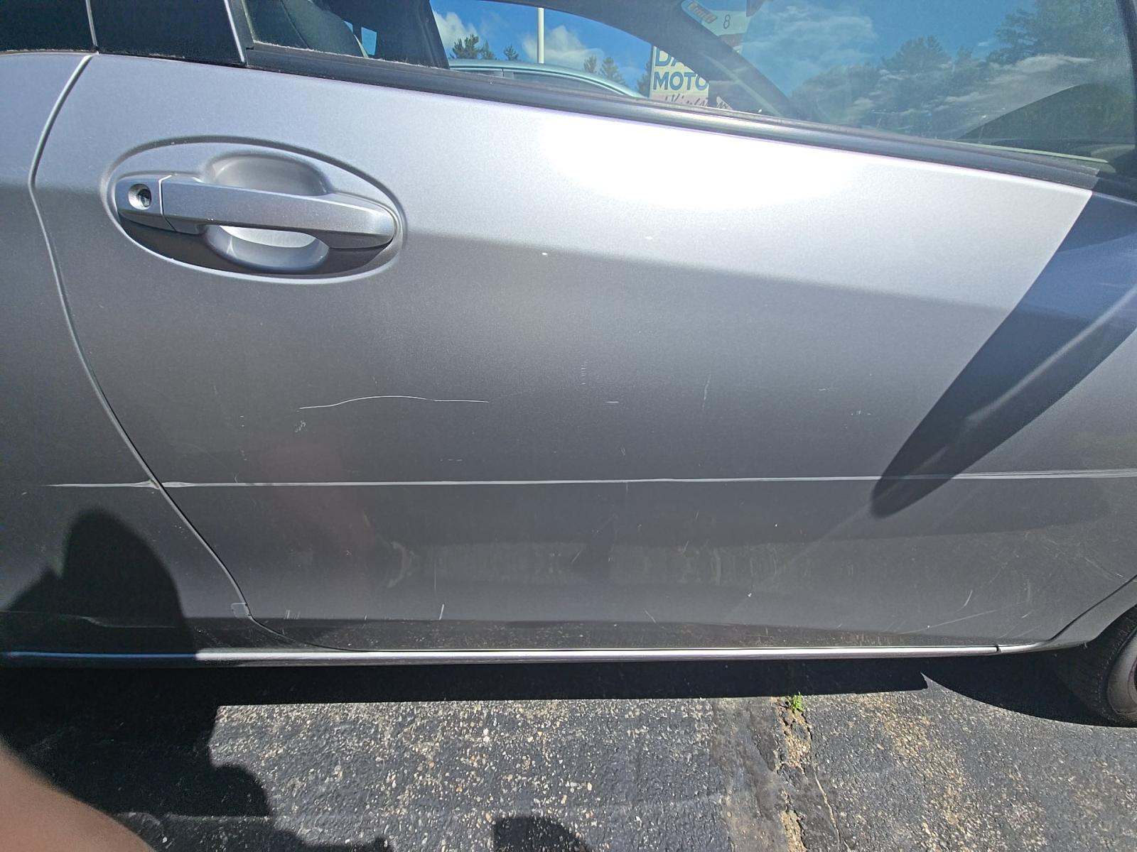 2013 Toyota Yaris L FWD