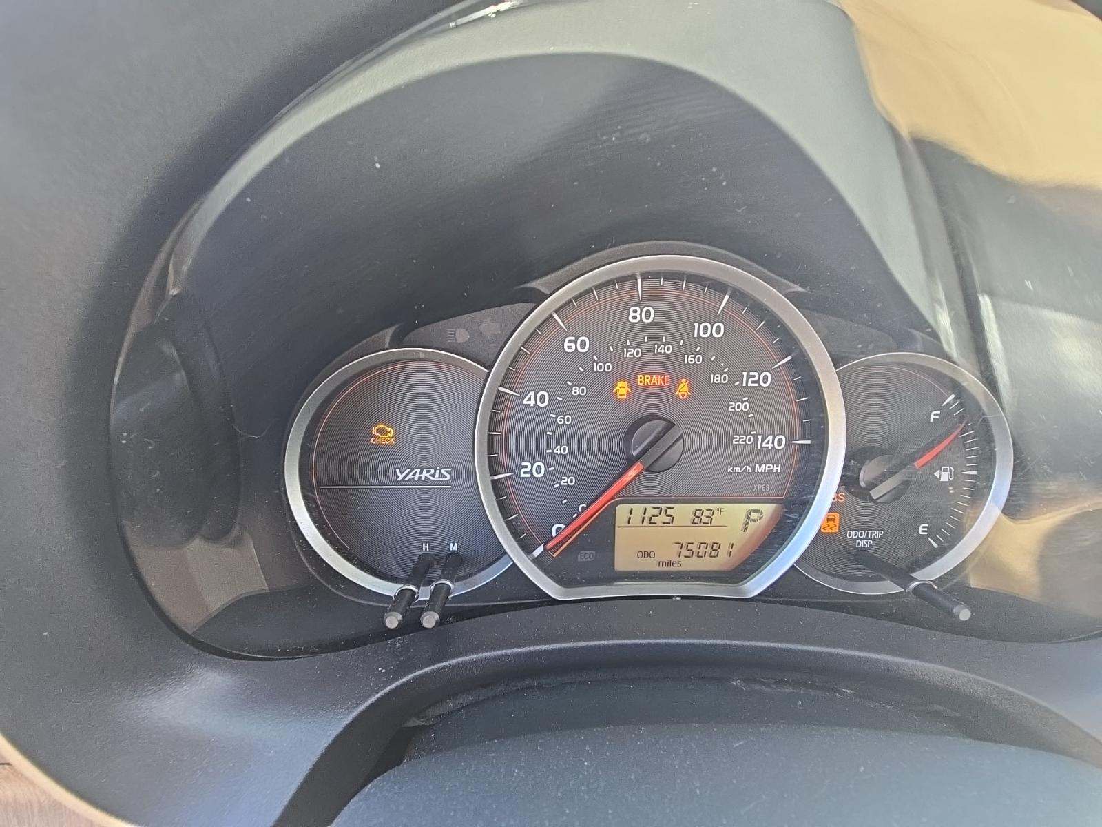 2013 Toyota Yaris L FWD