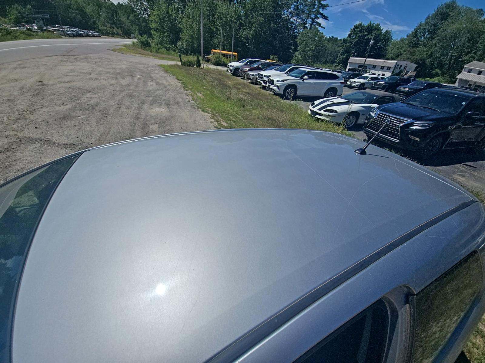 2013 Toyota Yaris L FWD