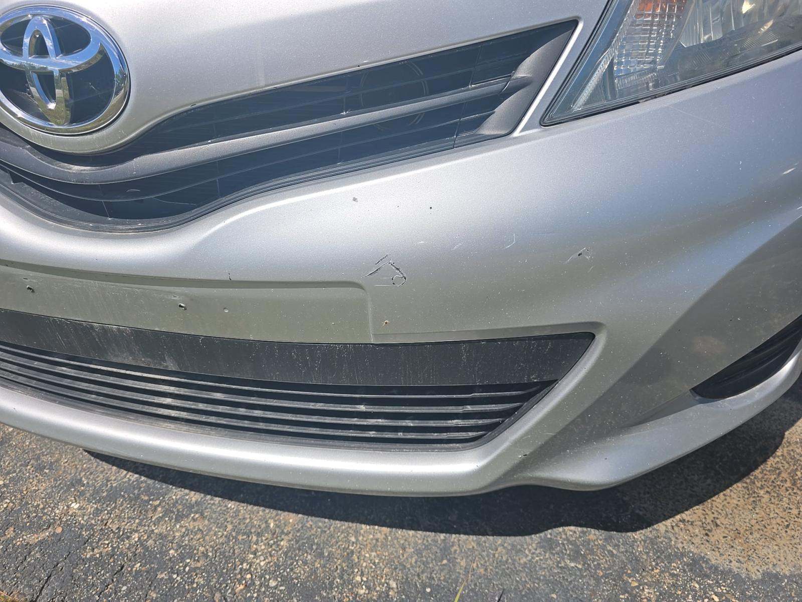 2013 Toyota Yaris L FWD