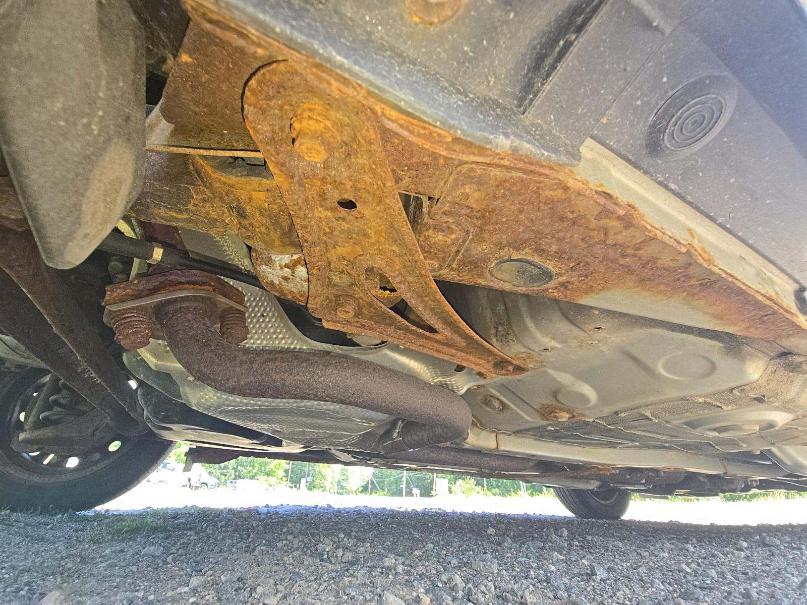 2013 Toyota Yaris L FWD