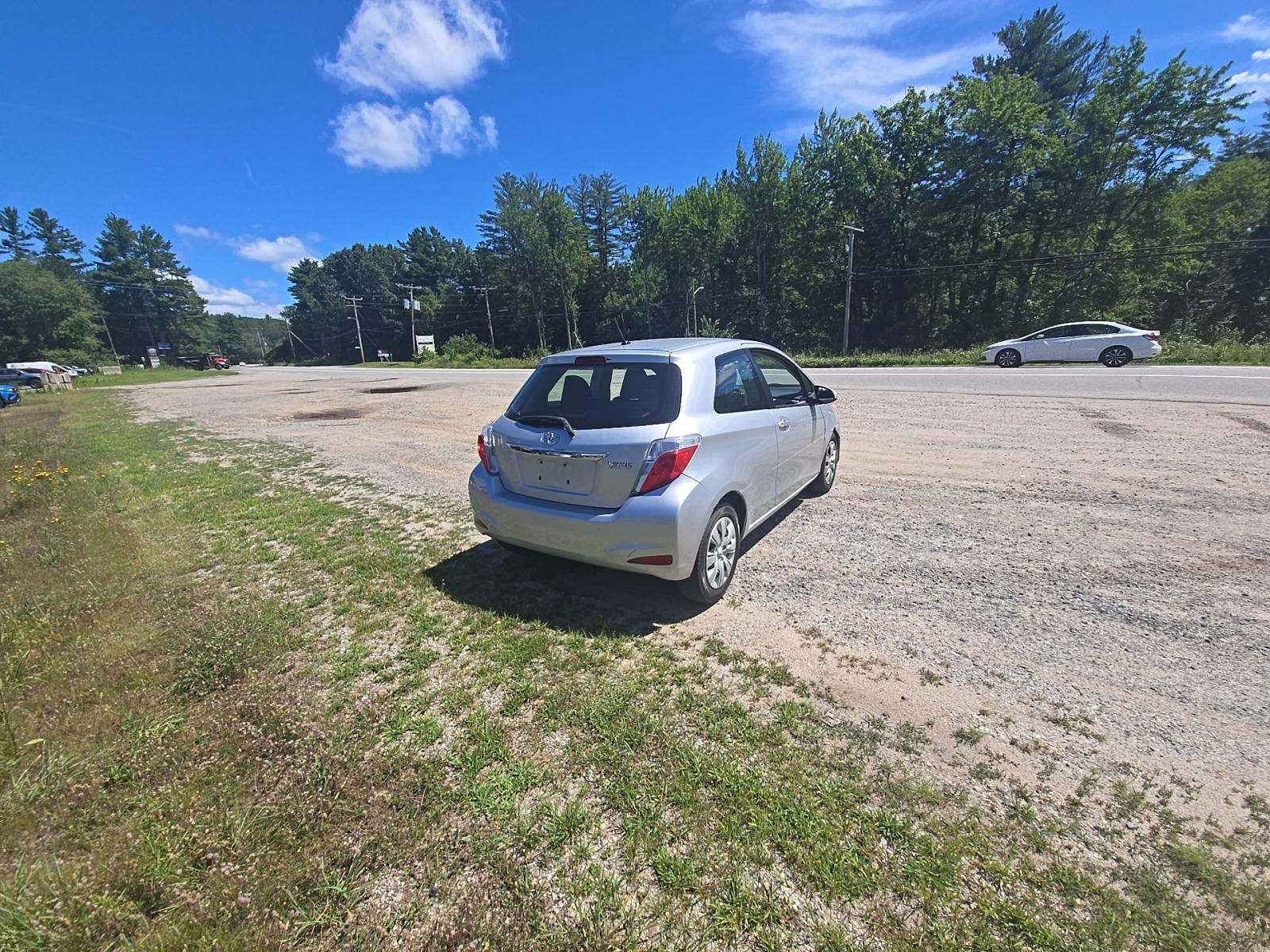 2013 Toyota Yaris L FWD
