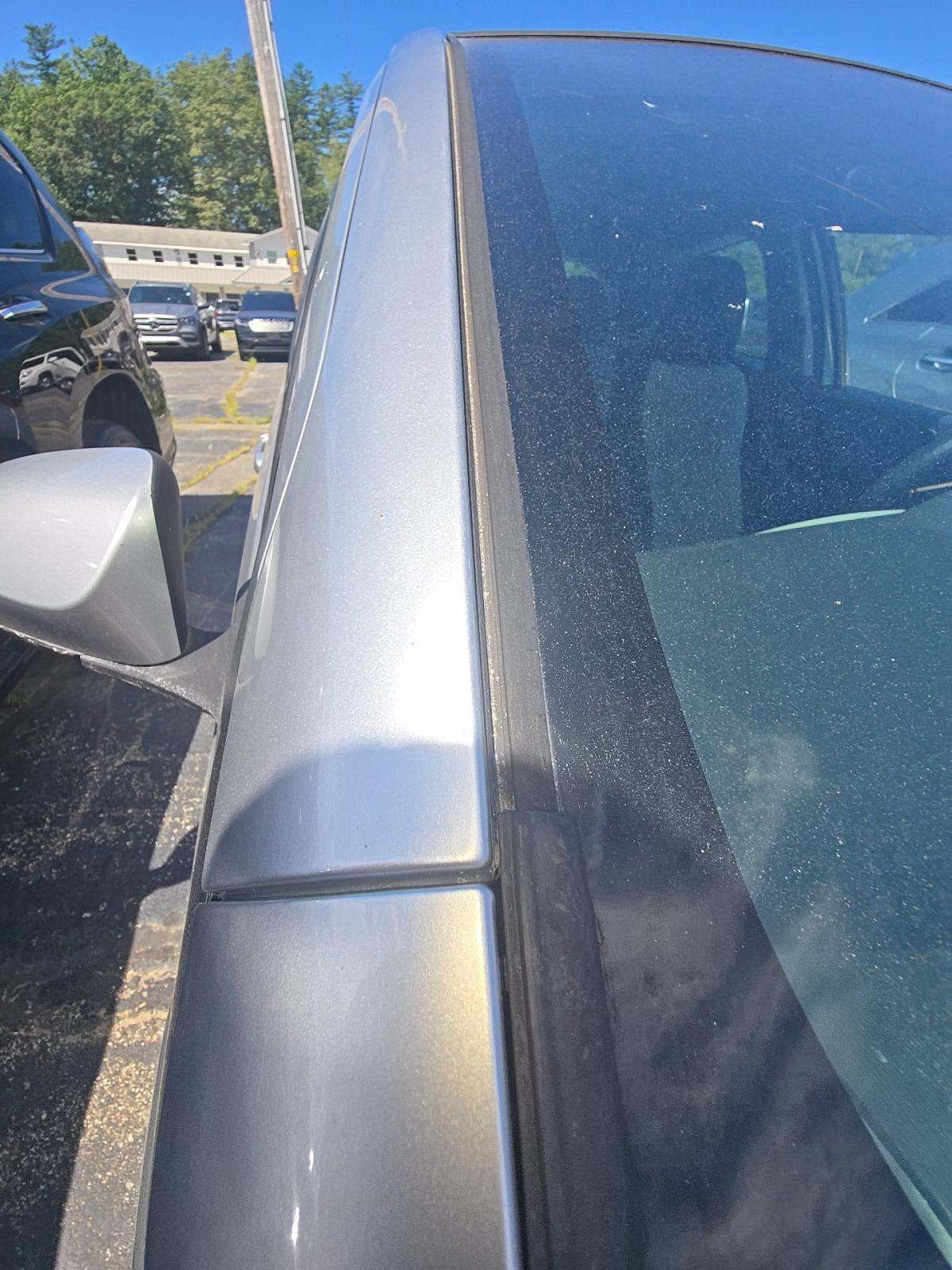 2013 Toyota Yaris L FWD