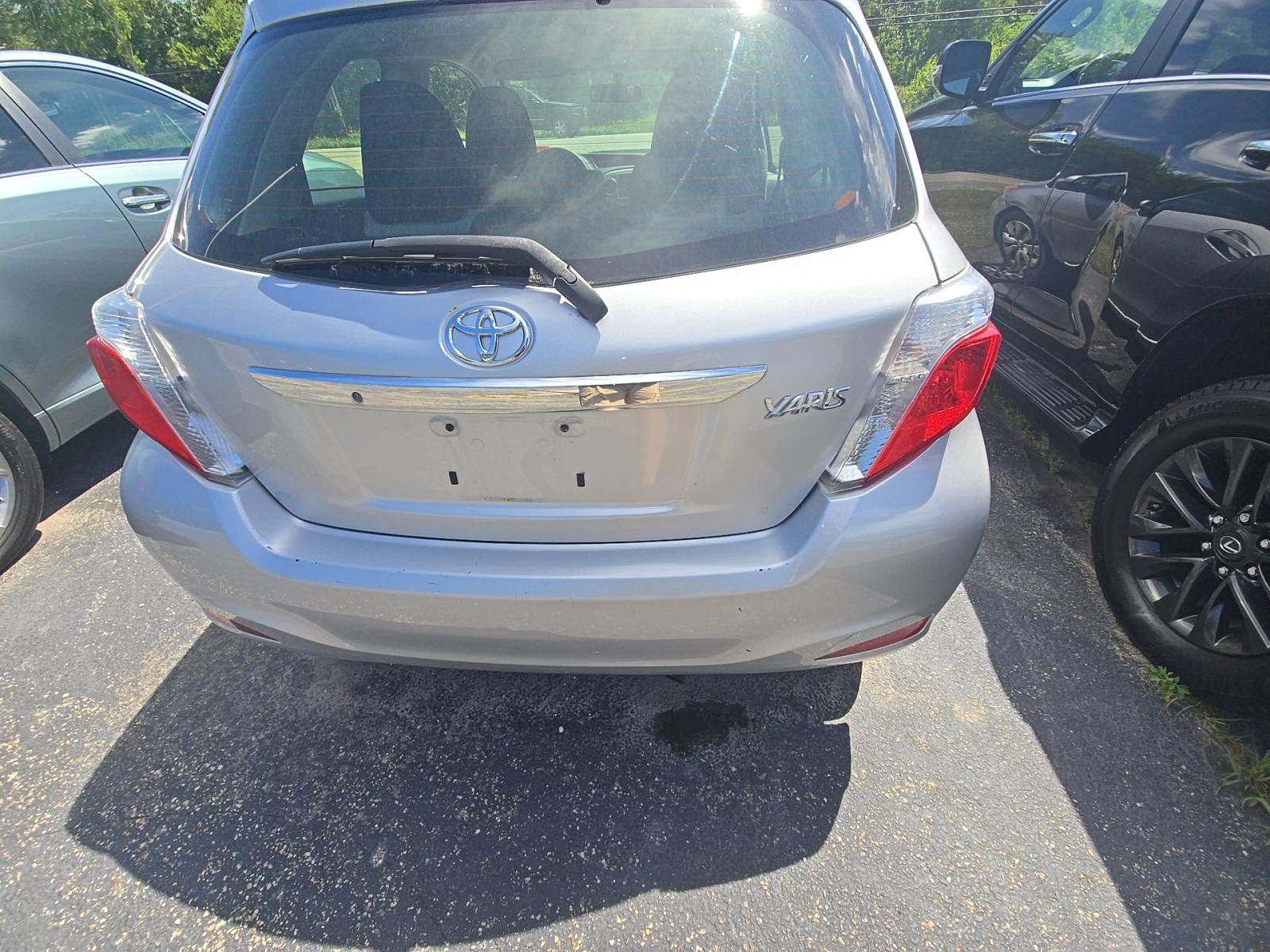 2013 Toyota Yaris L FWD